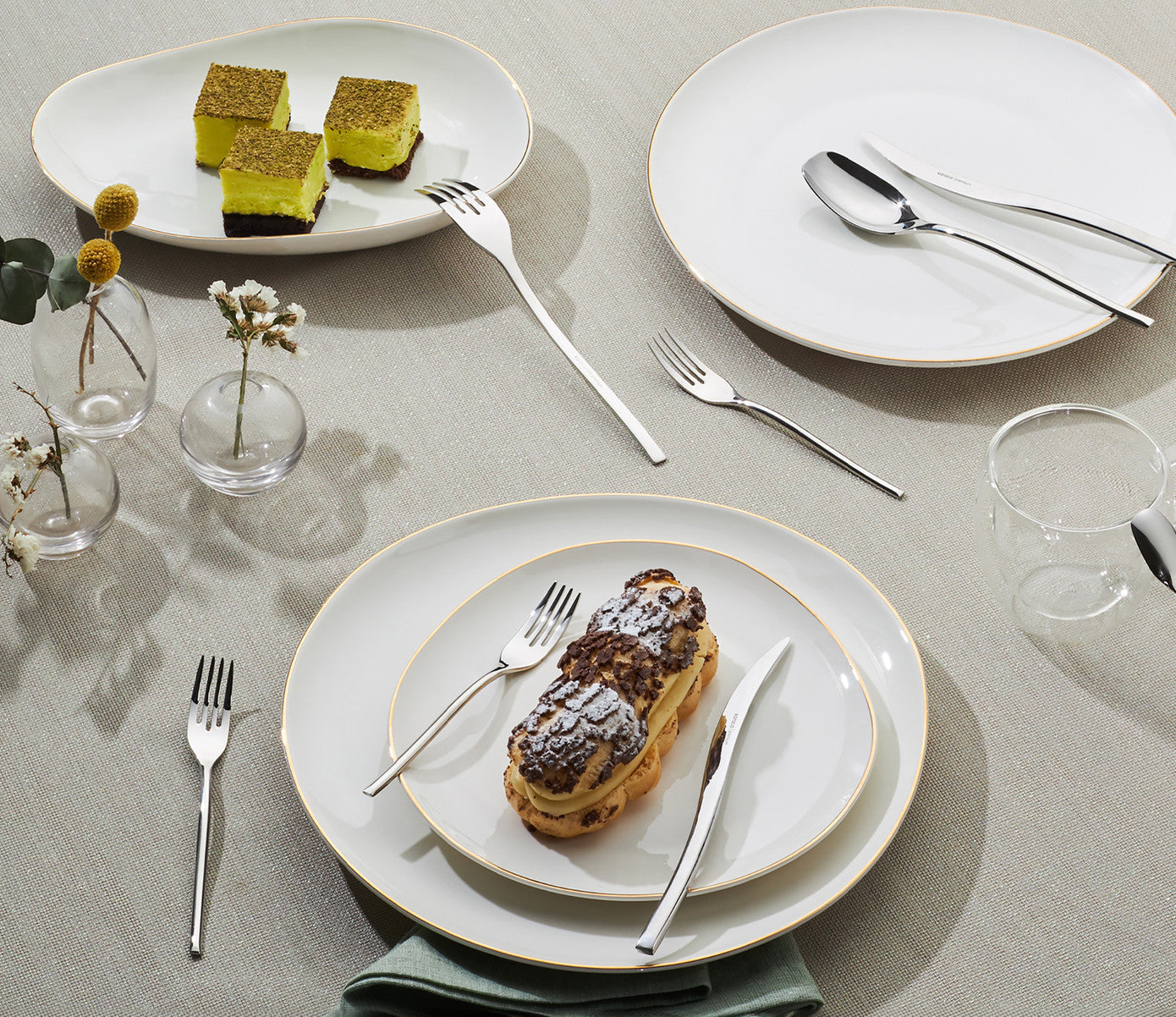 316+ Elegance Dora Platinum 12 Person 84 Piece Cutlery Set