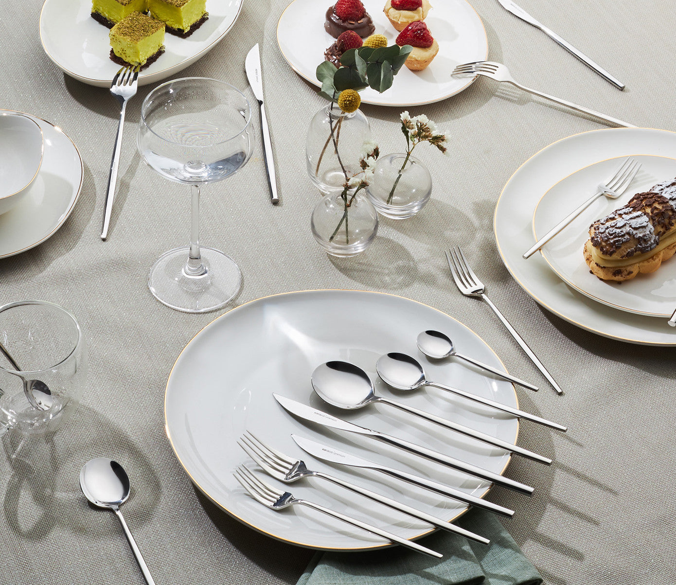 316 Premium Mild Platinum 12 Person 84 Piece Cutlery Set