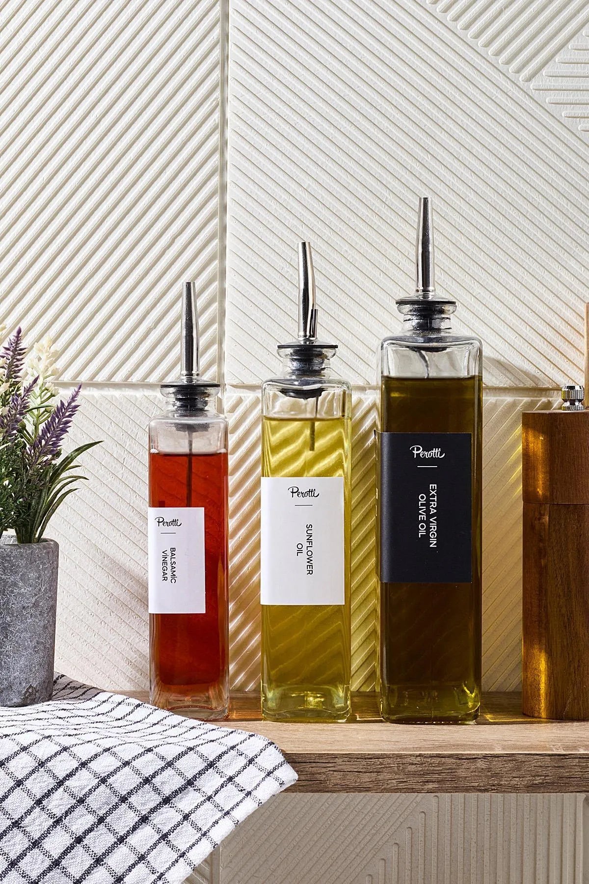 Molivet 3 Piece Glass Oil Set