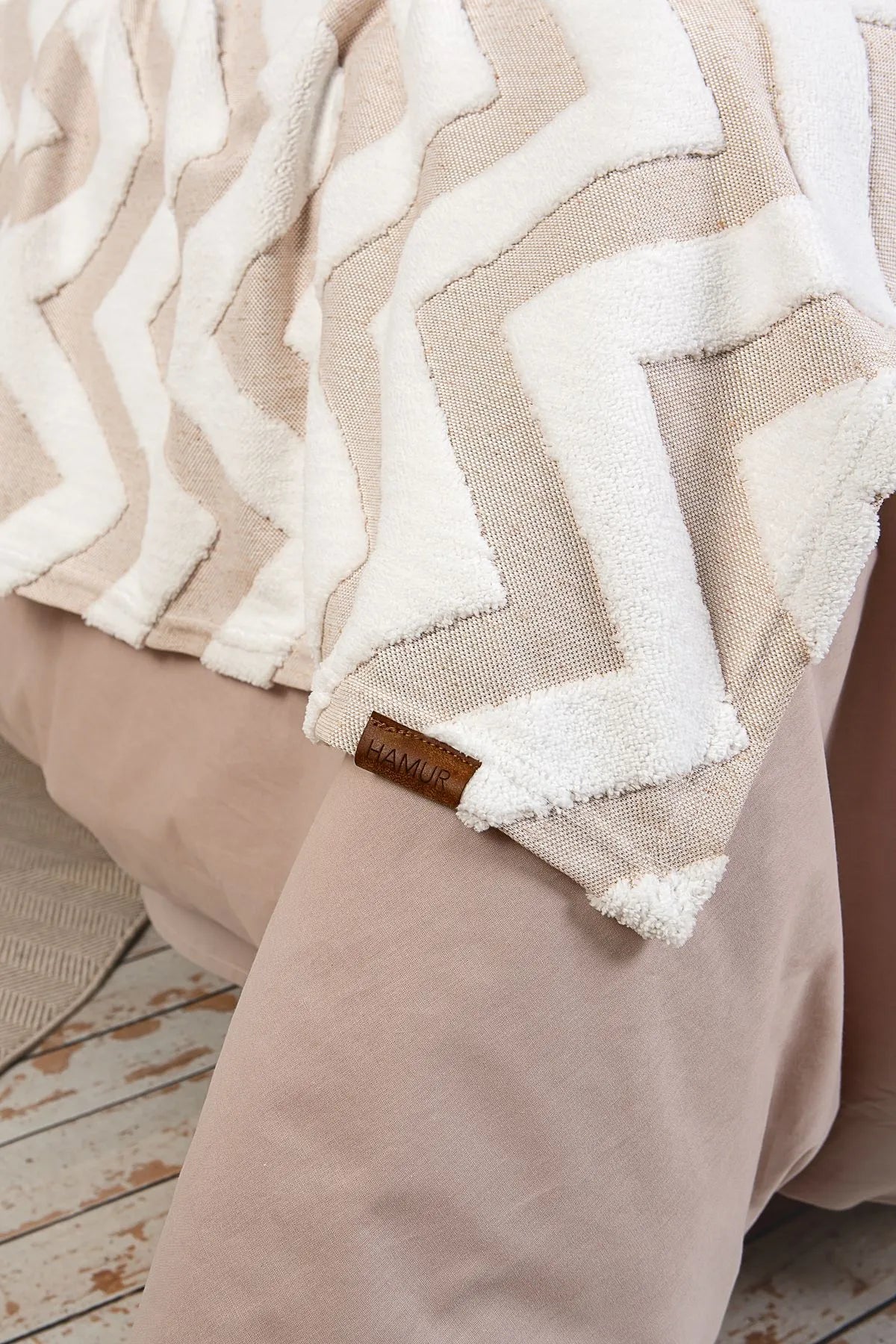 Line Bed Runner Set Scandinavian Bohemian Pattern