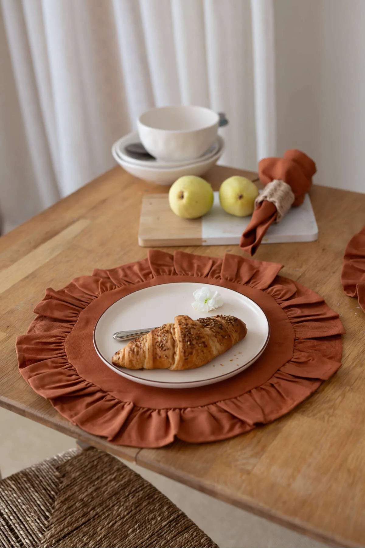 6 Piece Linen Round Placemat American Service 40cm