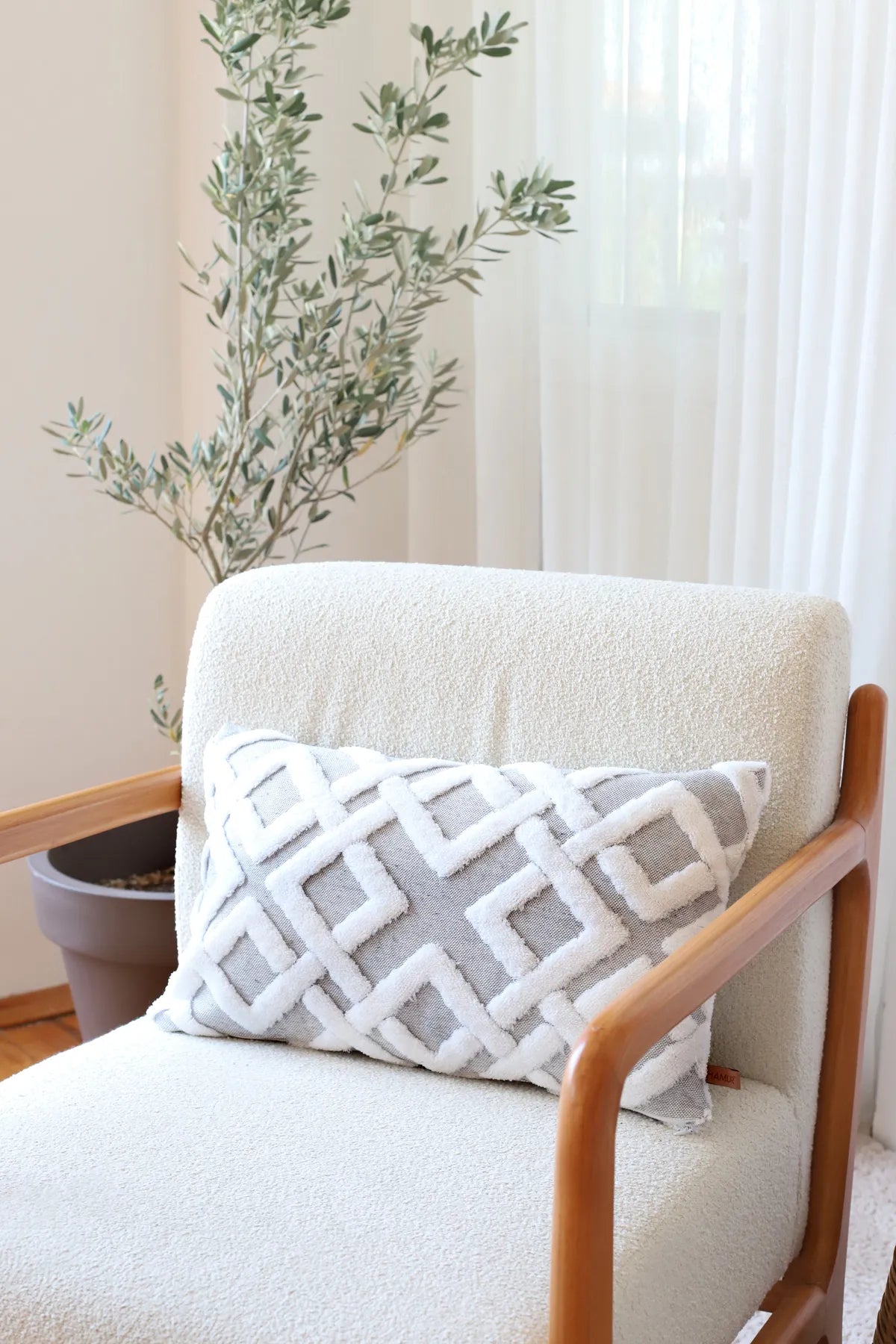 Mila Decorative Pillowcase Scandinavian Bohemian Design (1 Piece)