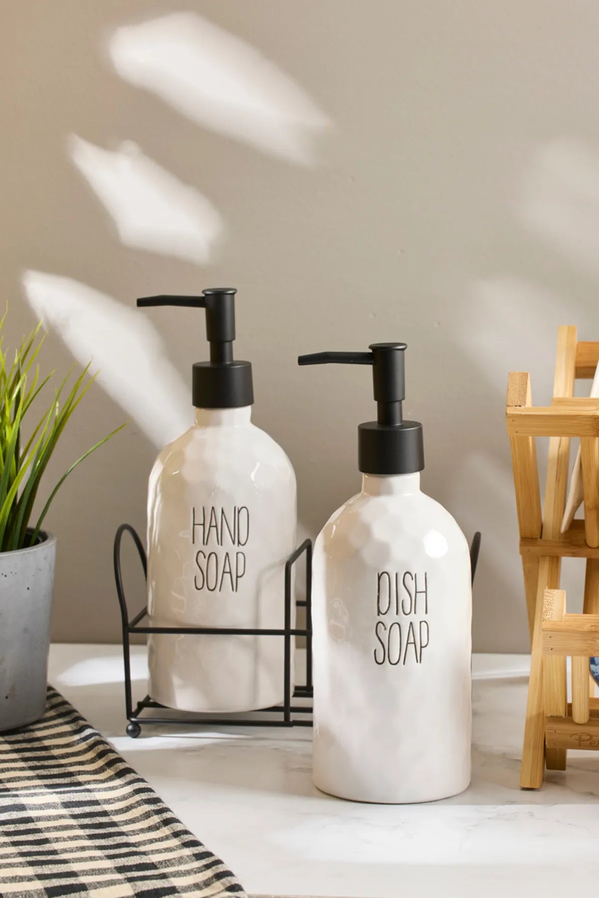 Sapone White 2 Piece Stand Soap Dish