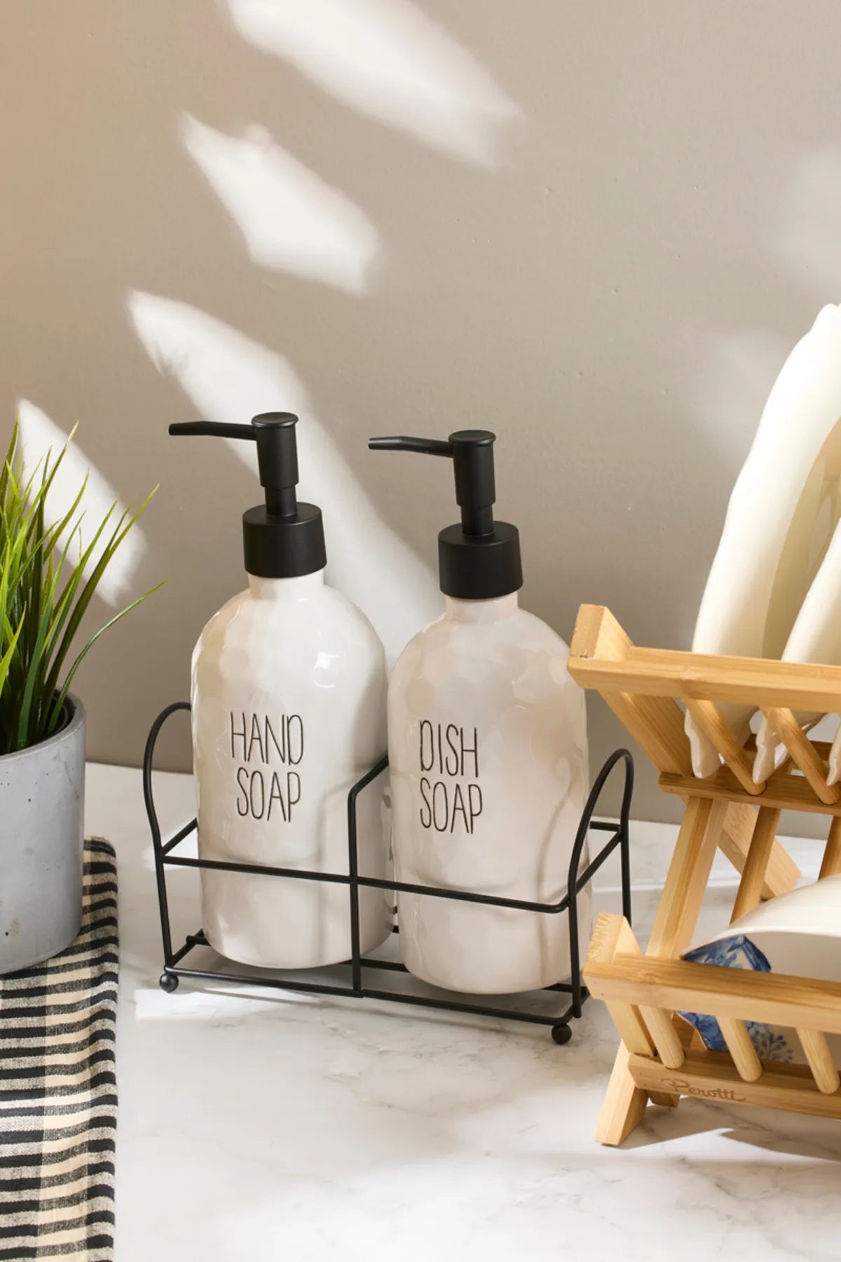 Sapone White 2 Piece Stand Soap Dish