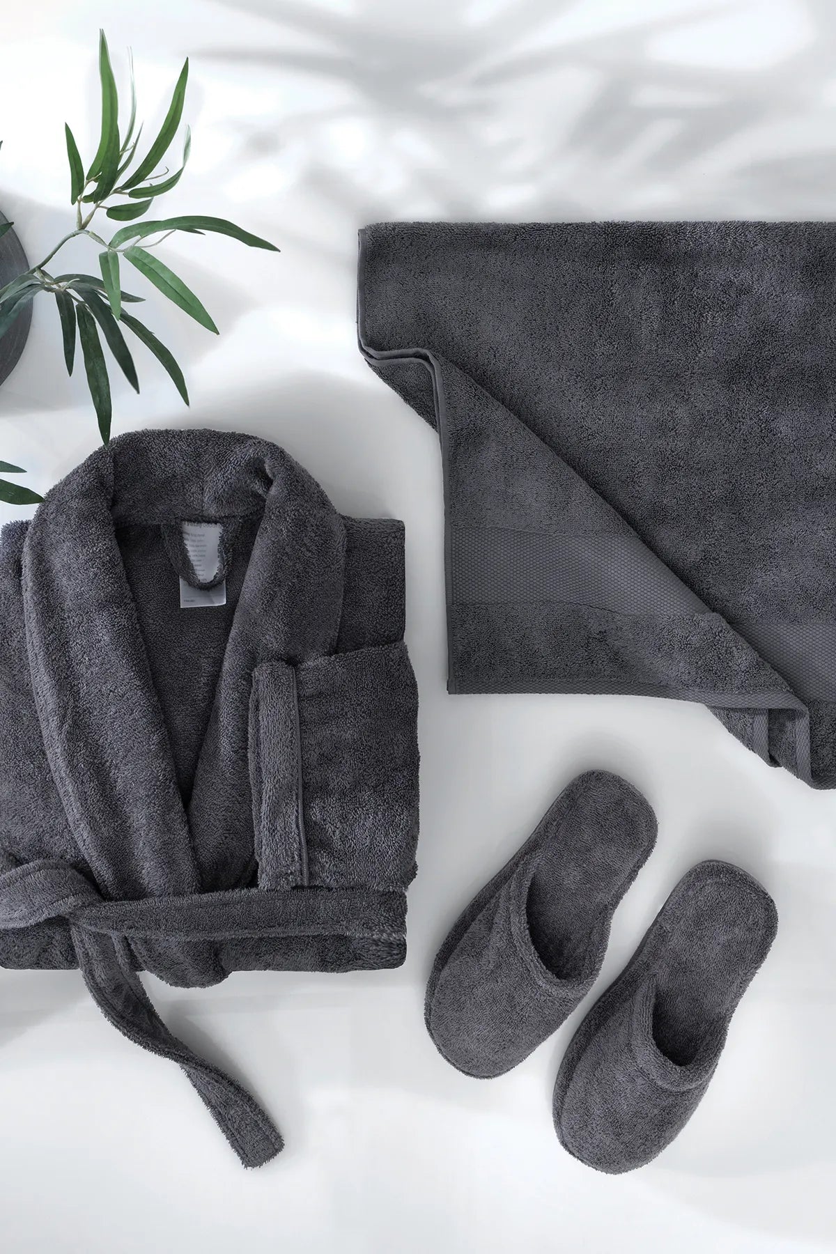 Essentials 3-Piece Bathroom Set | Slippers (42-44)