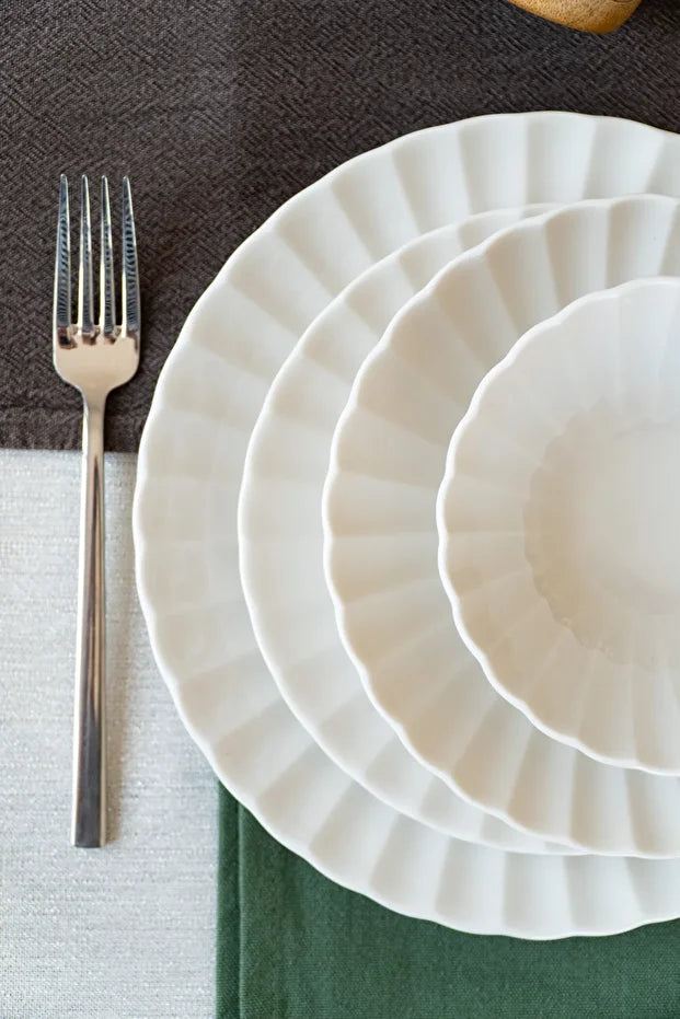 Derya 24 Piece Plain Dinner Set for 6 People