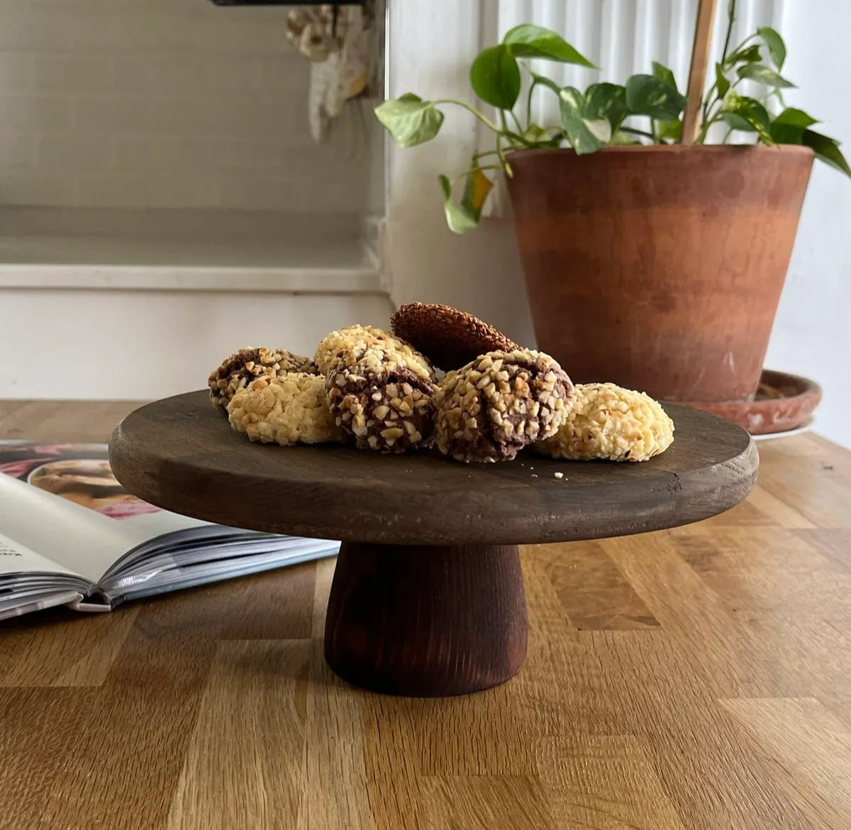 Natural Wood Stand 28 cm