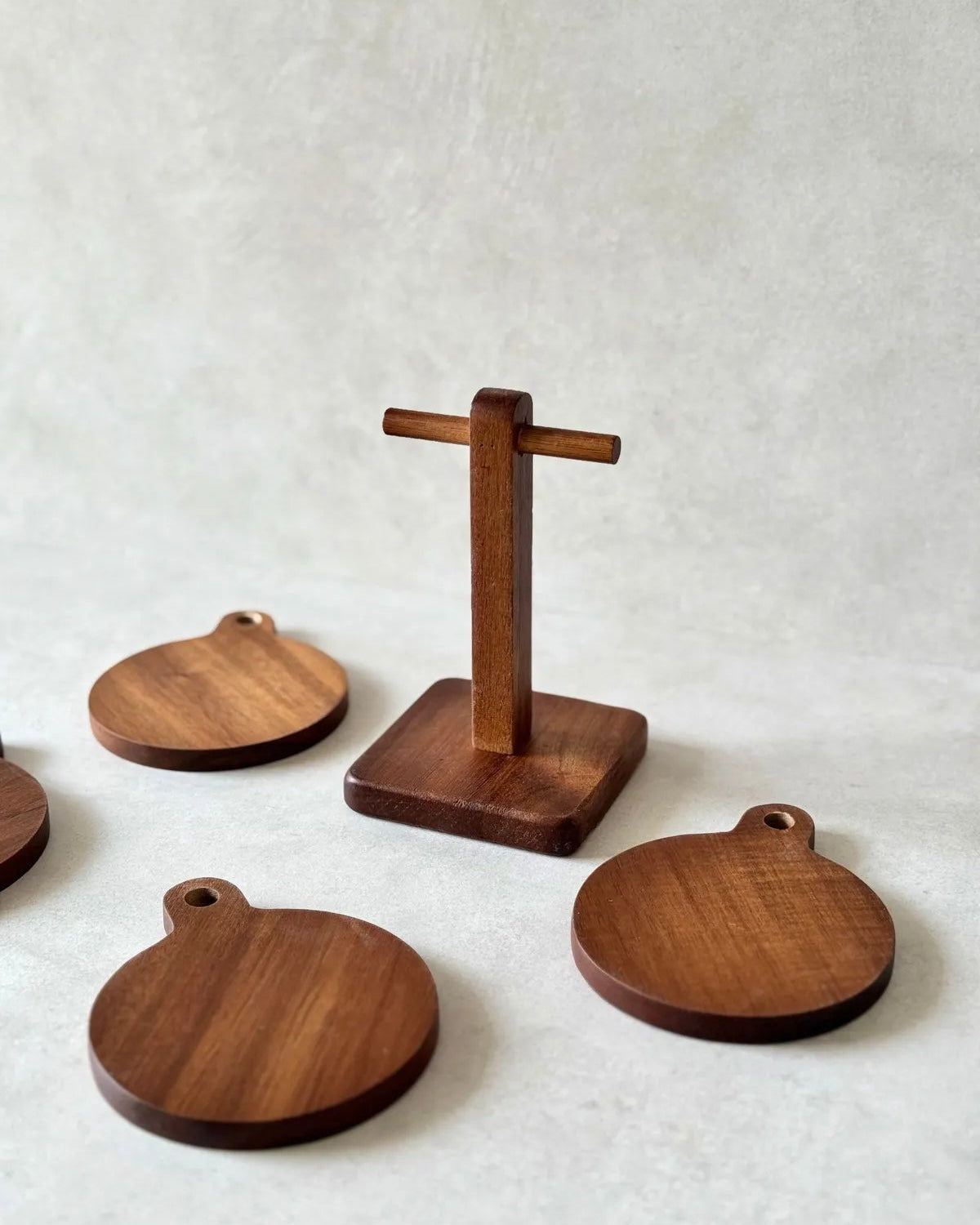 4-Piece Acacia Stand Coaster & Trivet