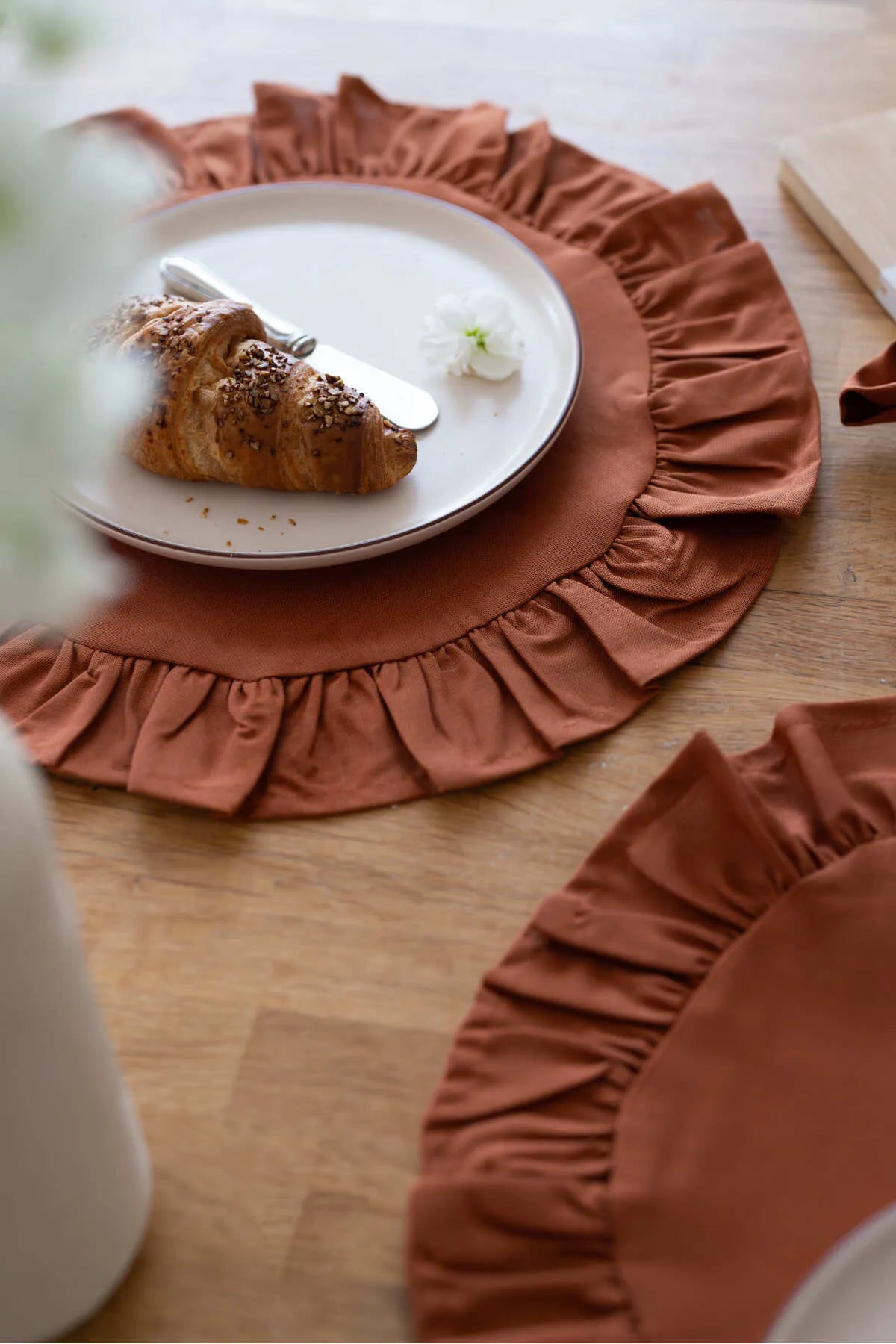 6 Piece Linen Round Placemat American Service 40cm