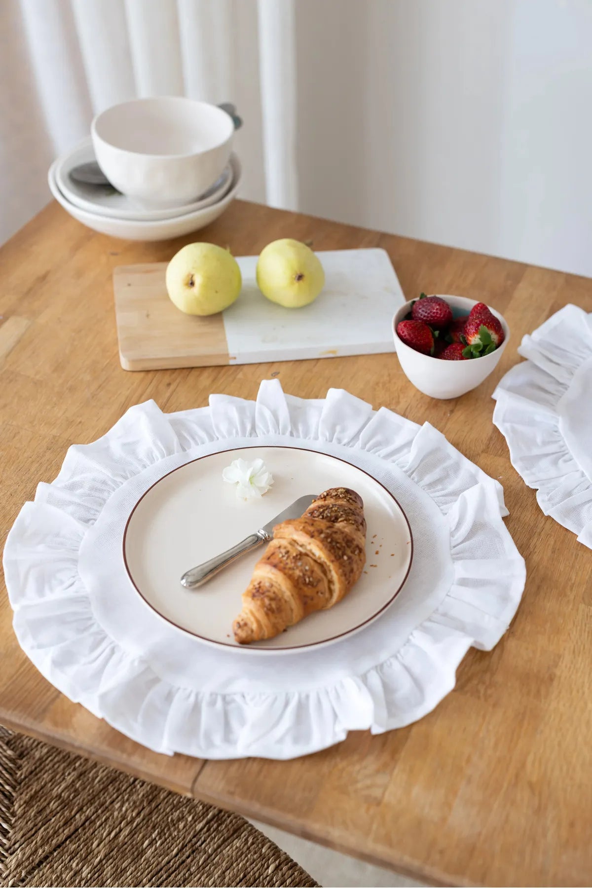 6 Piece Linen Round Placemat American Service 40cm