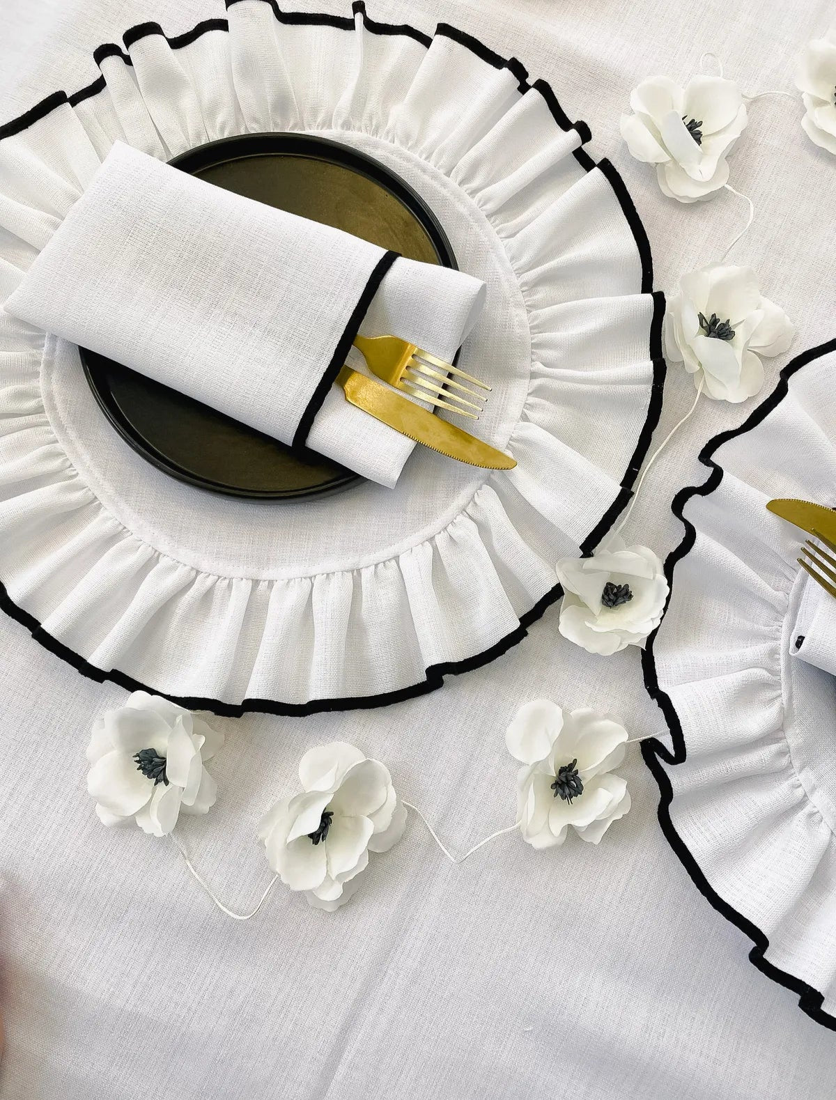 Shine White Linen Fabric Round American Service