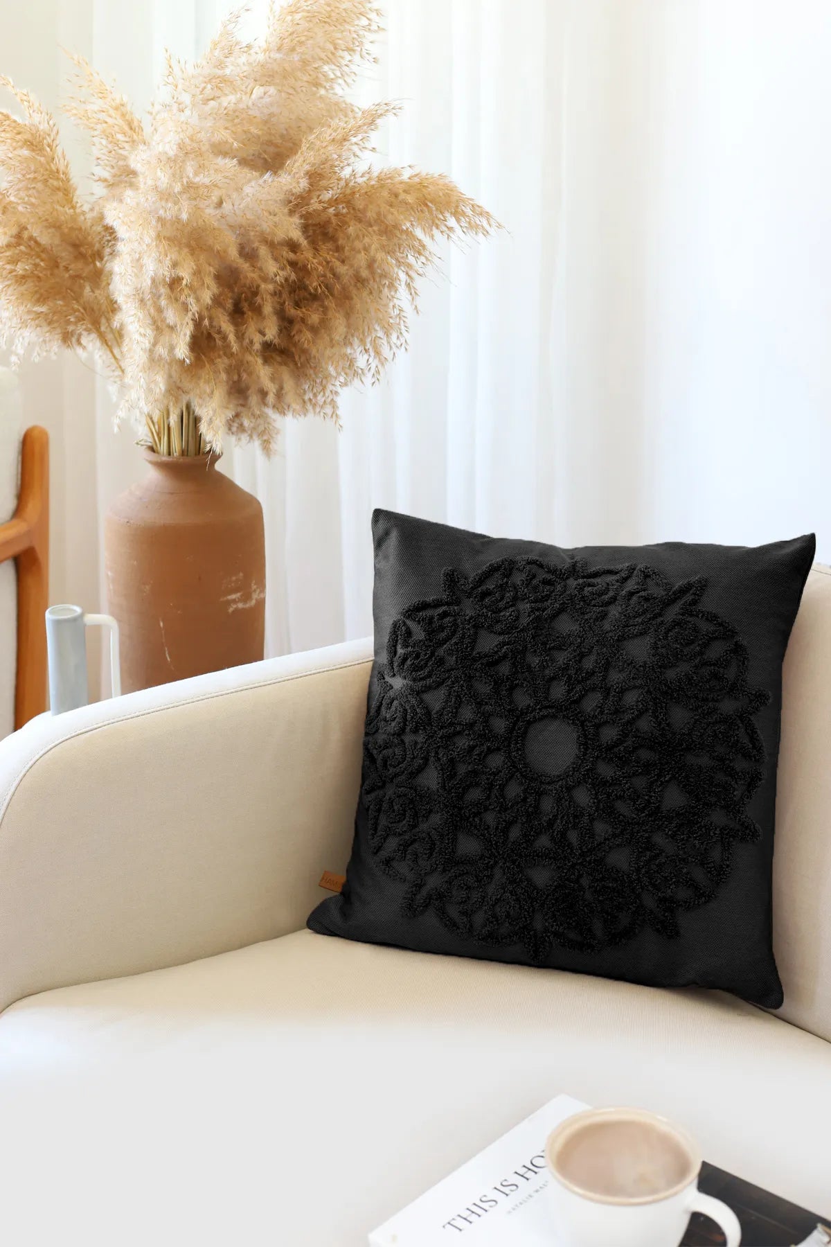 Pretty Decorative Pillowcase Scandinavian Bohemian Design (1 Piece)