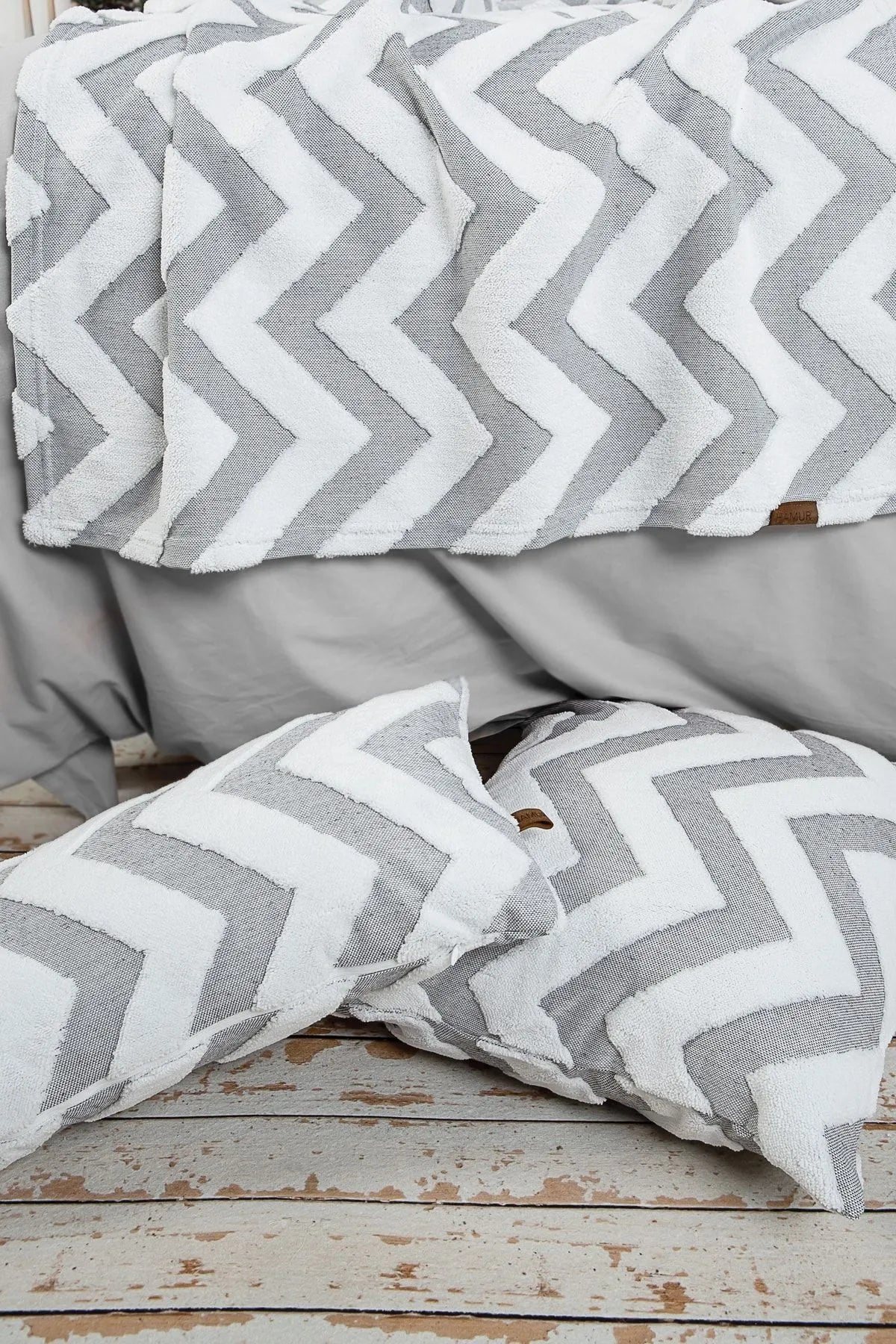 Line Bed Runner Set Scandinavian Bohemian Pattern
