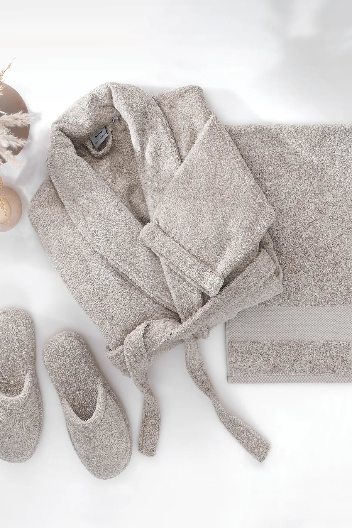 Essentials 3-Piece Bathroom Set | Slippers (42-44)