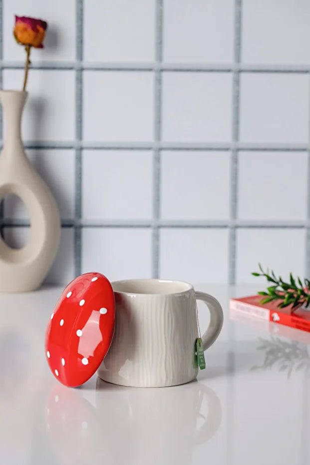 Elly Ceramic Mug with Lid