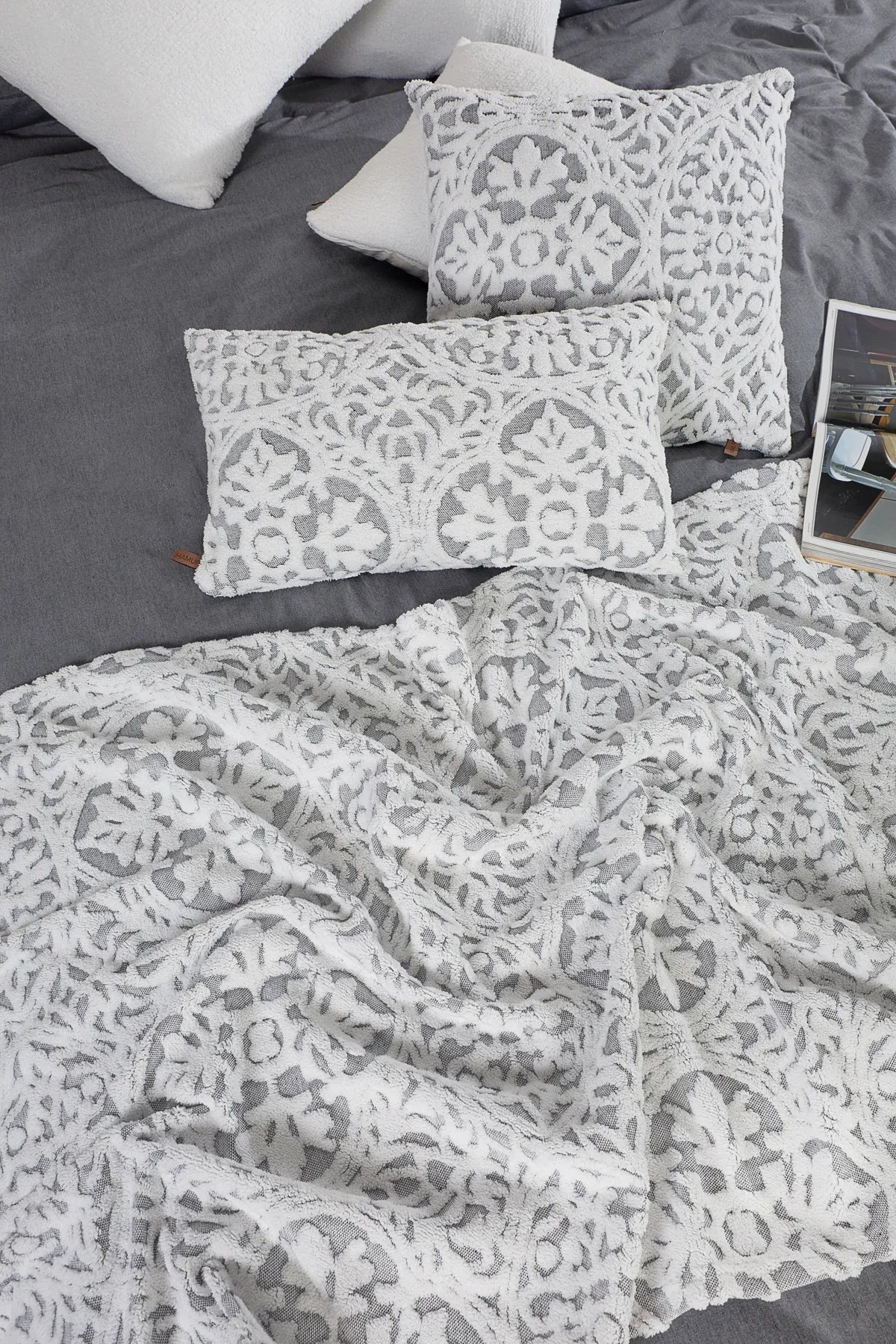 Motive Bed Runner Set Scandinavian Bohemian Pattern