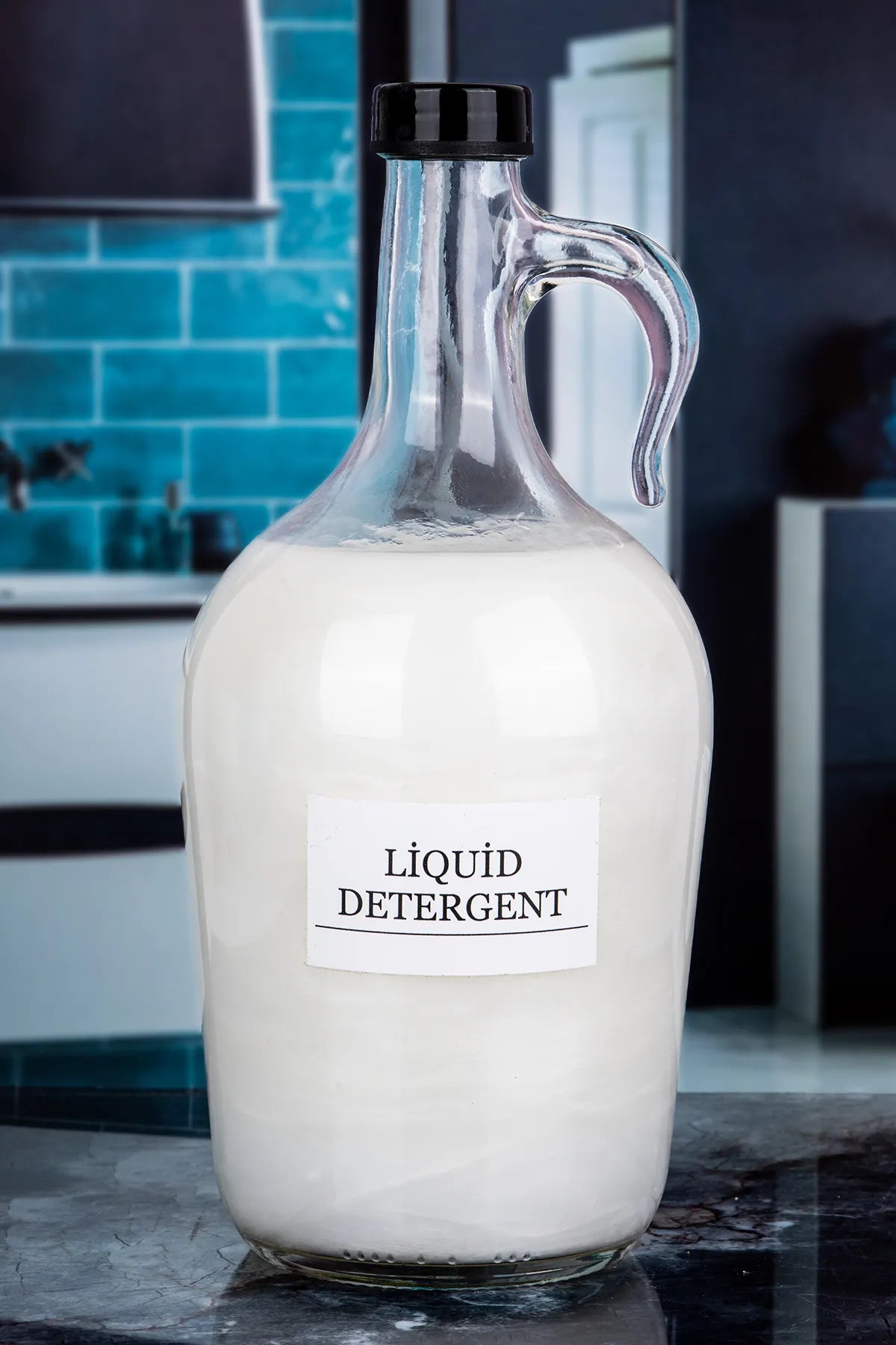 Black Lid Laundry Glass Bottle 1500 ml