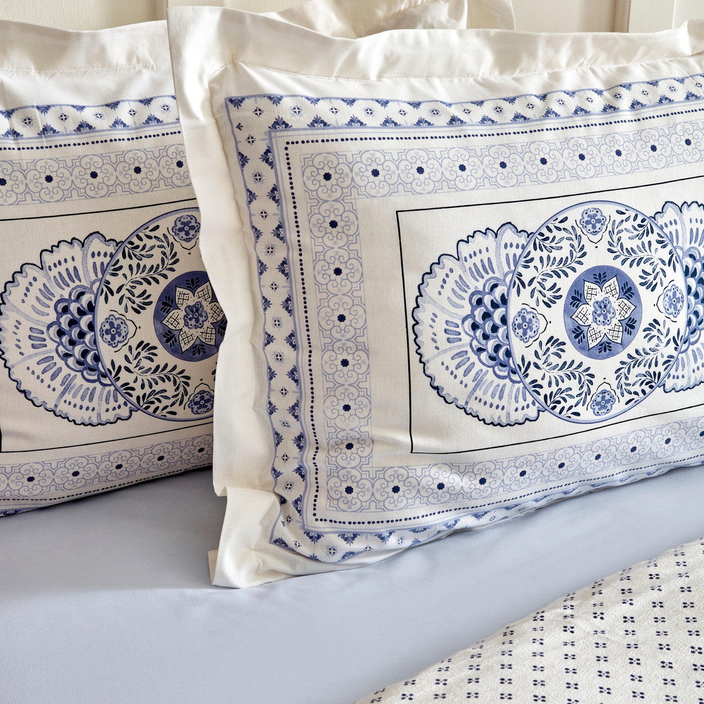 Amar 100% Cotton Double Duvet Cover Set Blue