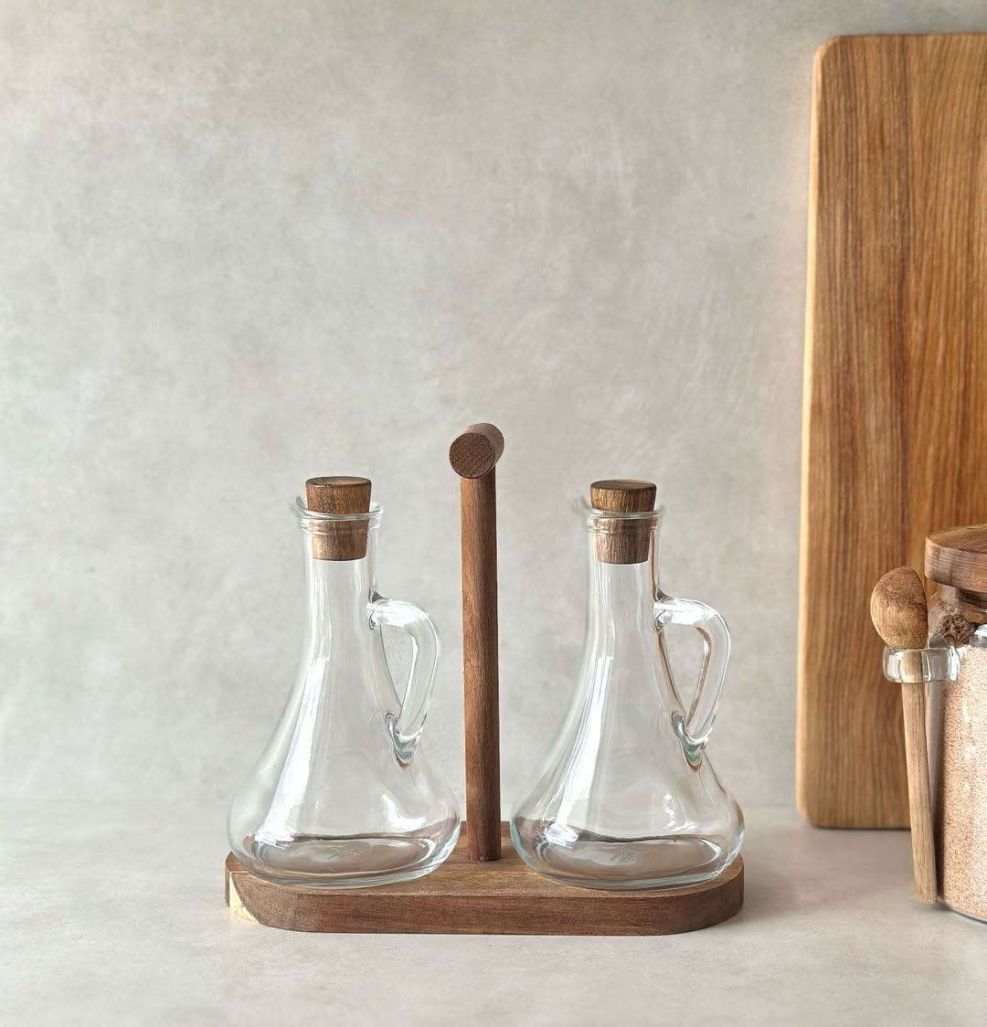 2 Piece Acacia Stand Oil Set