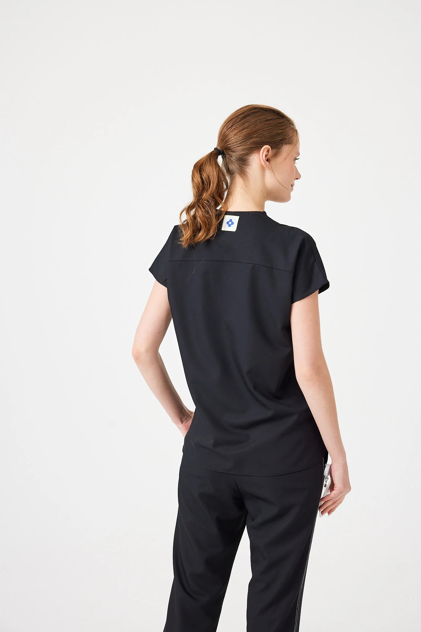 Cosa Fortius® Women's V-Neck Top - Black