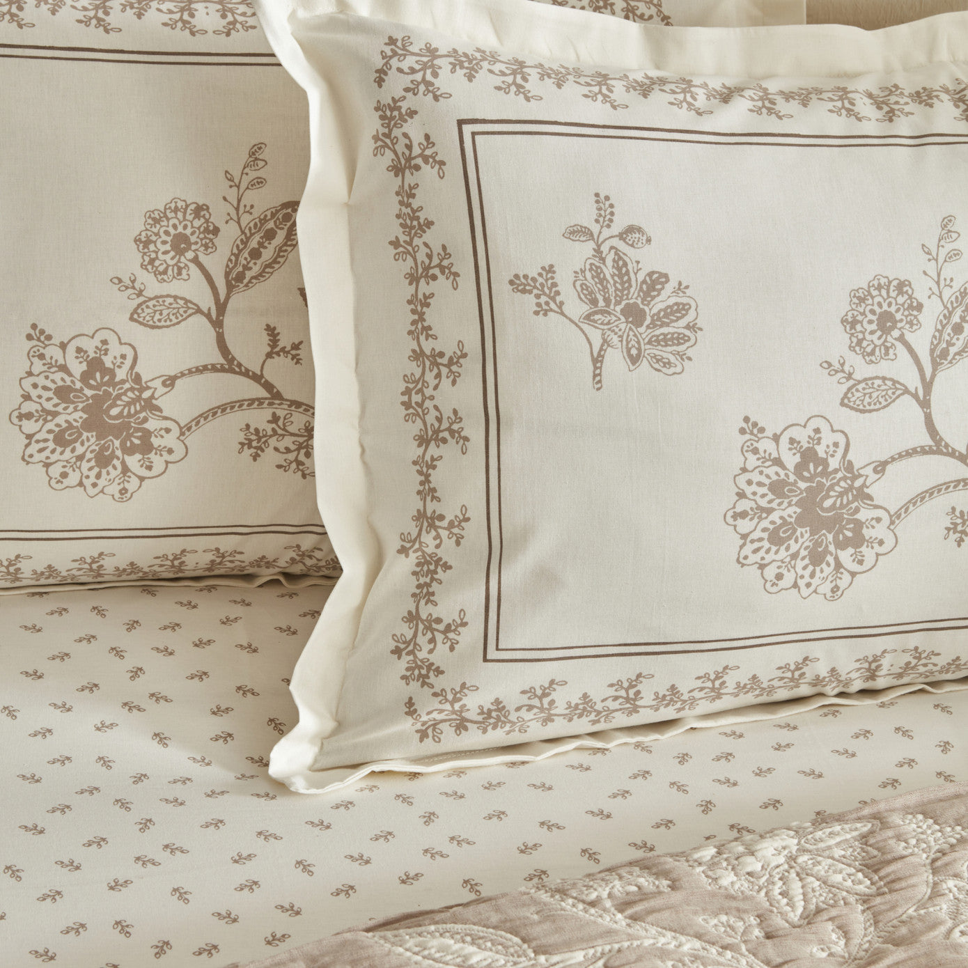 Clay Double Bedspread Set