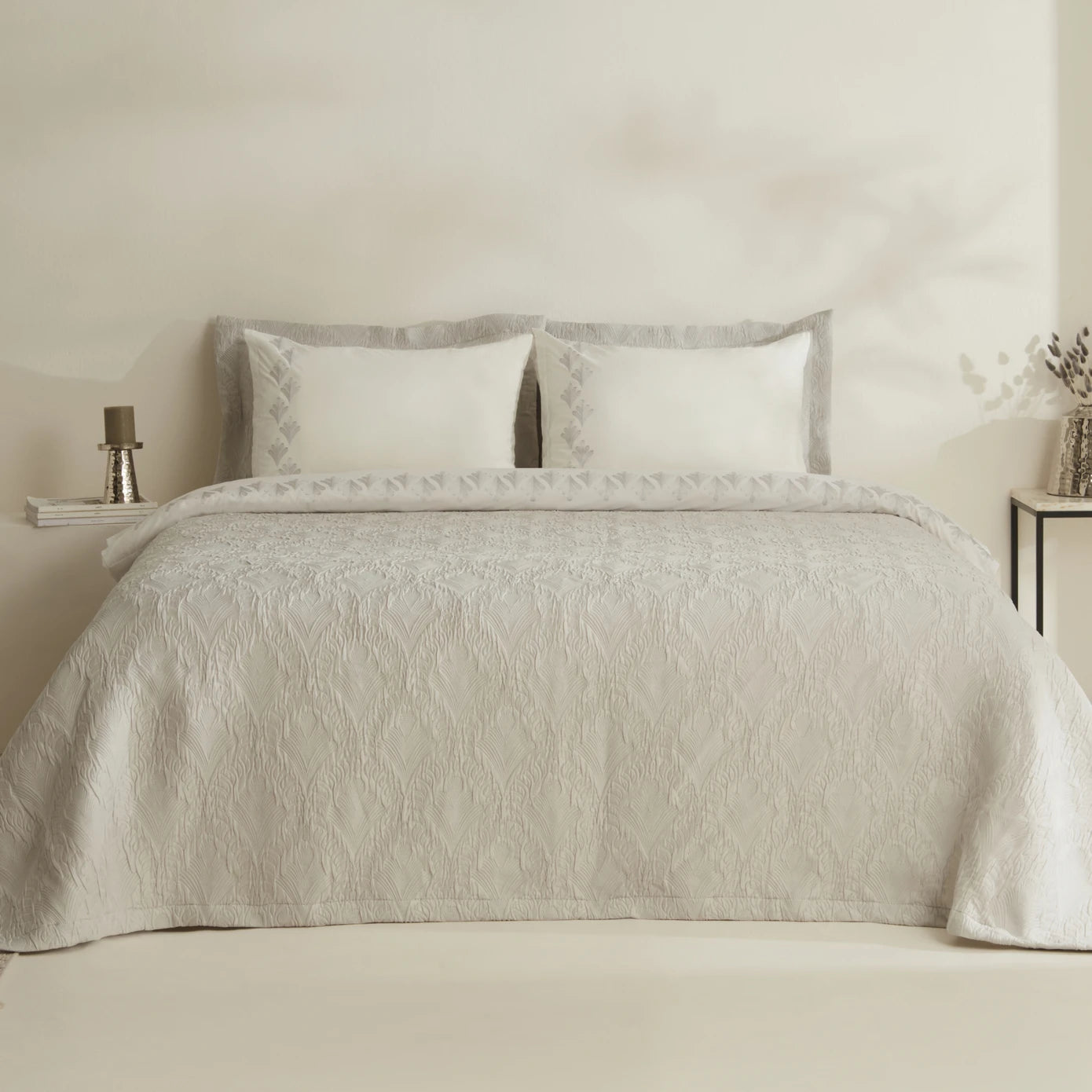 Ruby Double Duvet and Bedspread Set