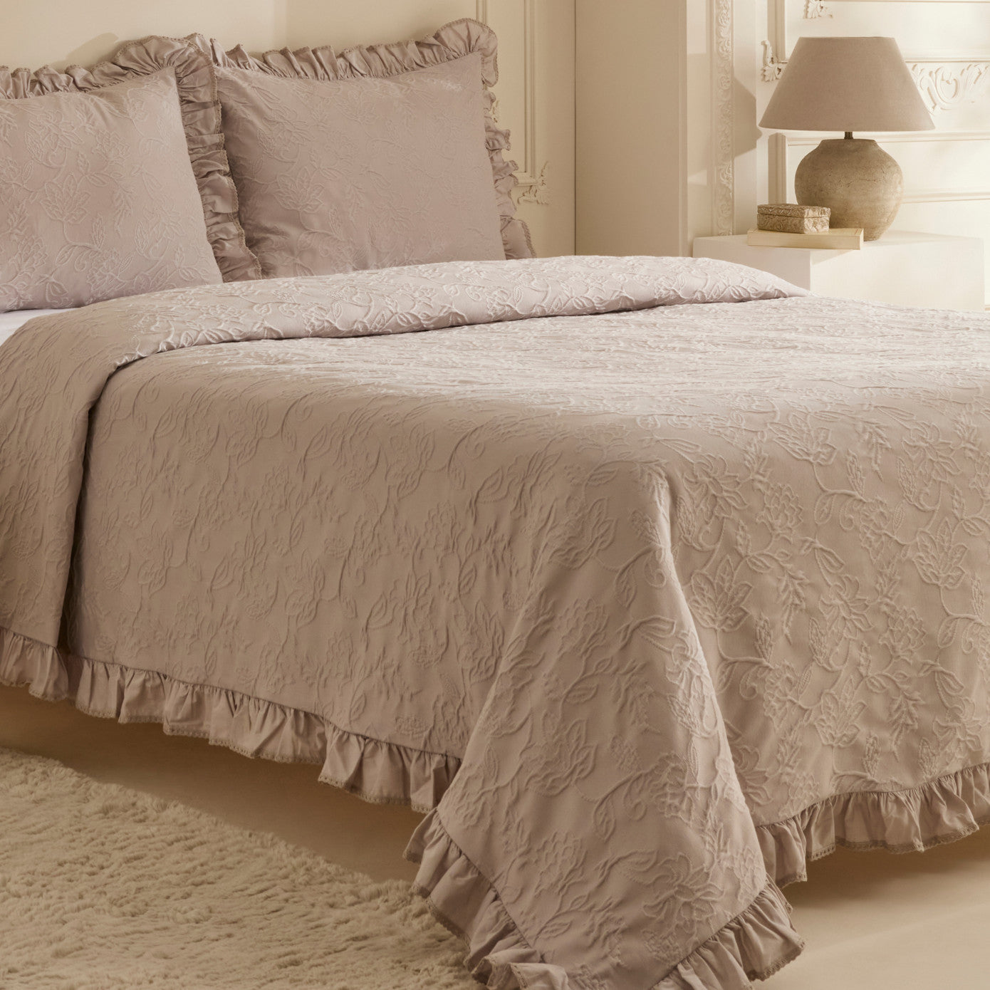 White Collection Tyra 100% Cotton Double Bedspread Beige