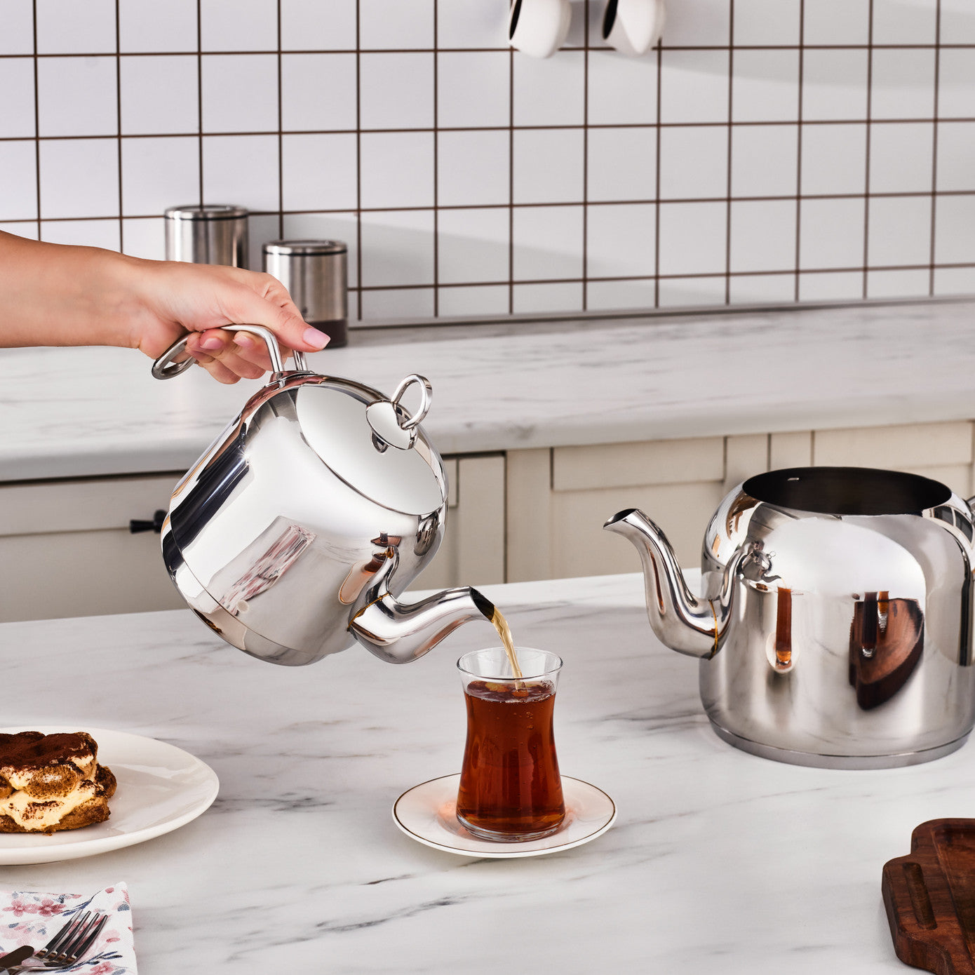 Deren Non-Tilting Induction Based Maxi Size Teapot Set