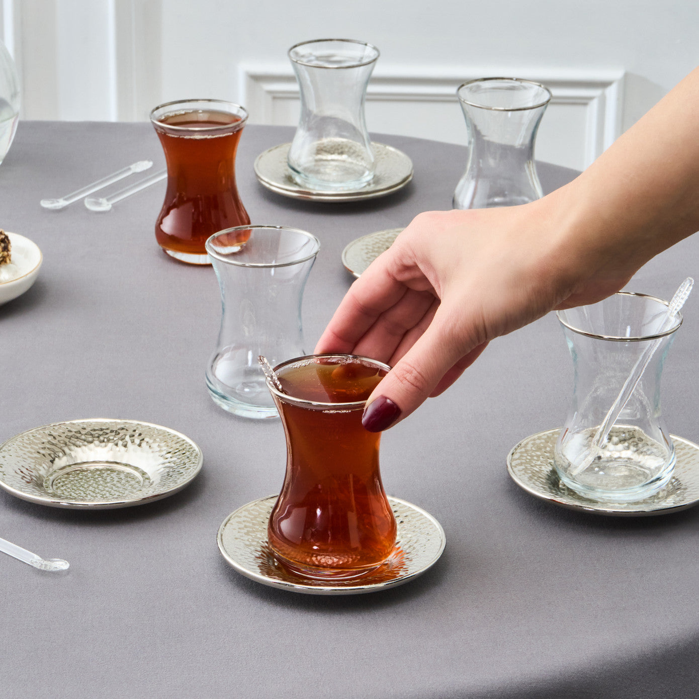 Ada 18 Piece Tea Set for 6 People Platinum