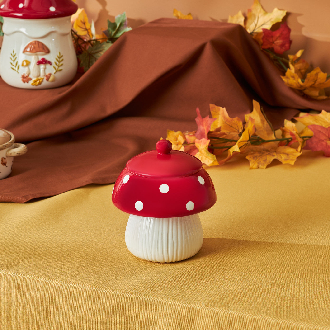 Cozy Mushroom Storage Container Red 520 ml