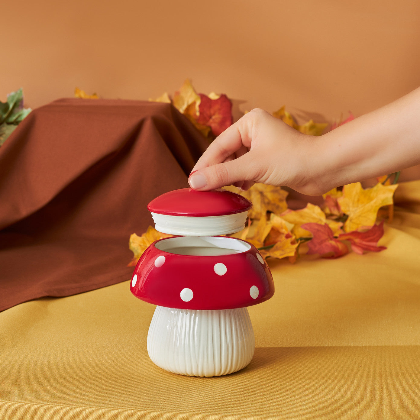 Cozy Mushroom Storage Container Red 520 ml