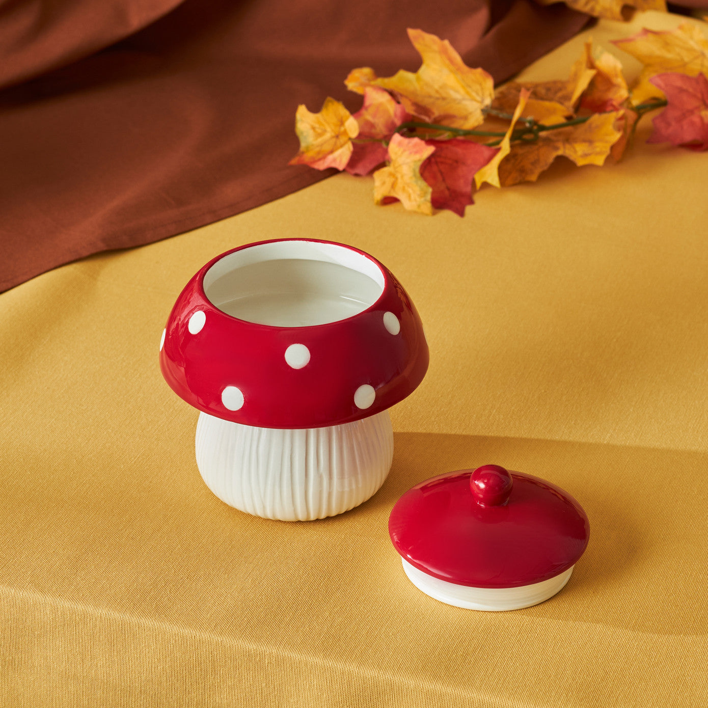 Cozy Mushroom Storage Container Red 520 ml