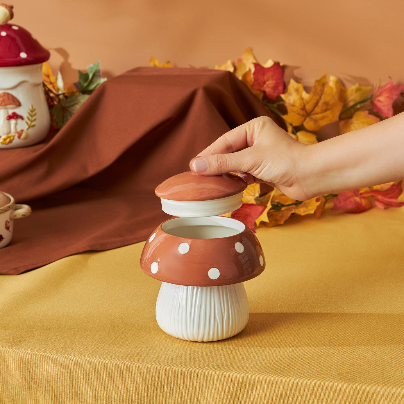 Cozy Mushroom Storage Container 520 ml