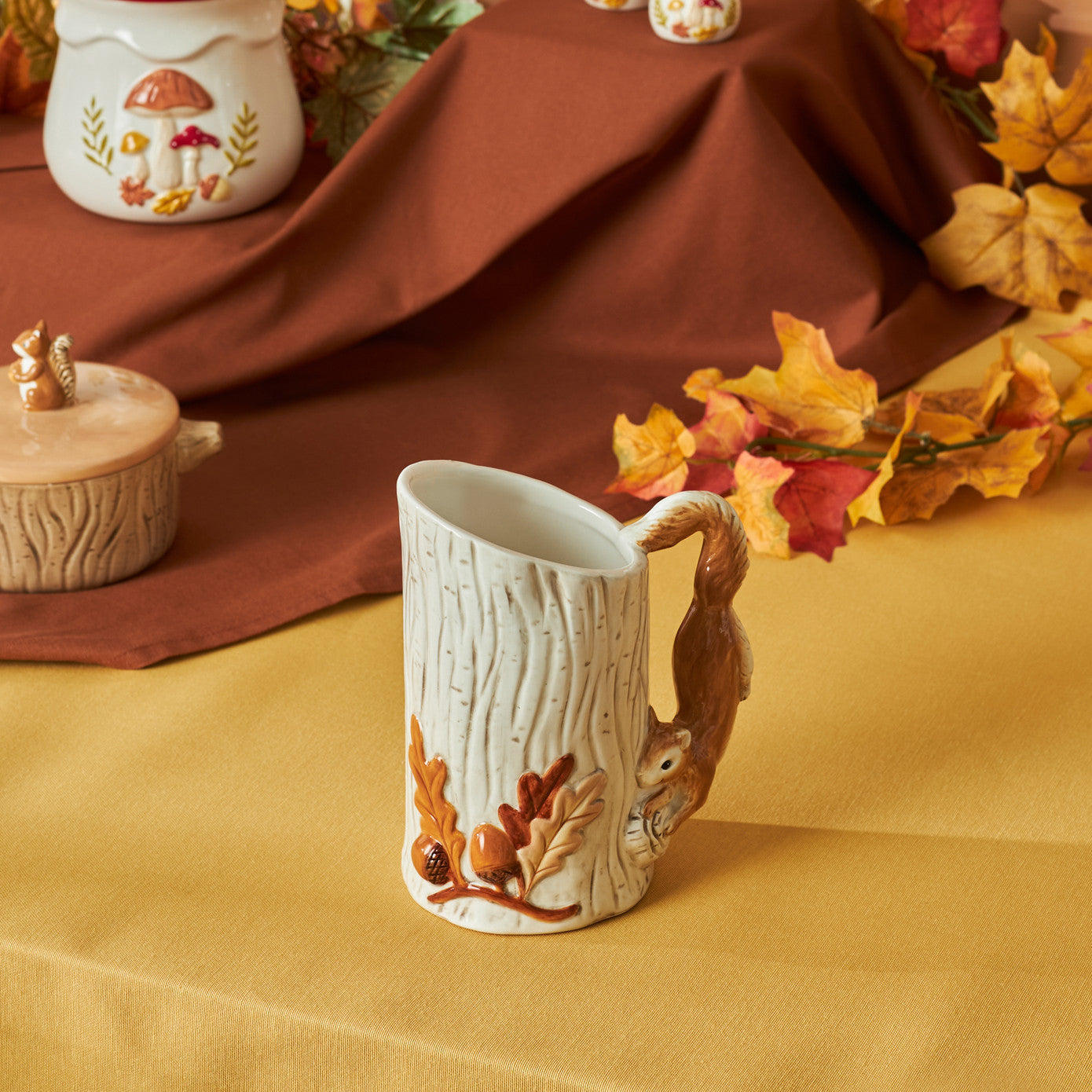 Cozy Squirrel Pitcher 640 ml