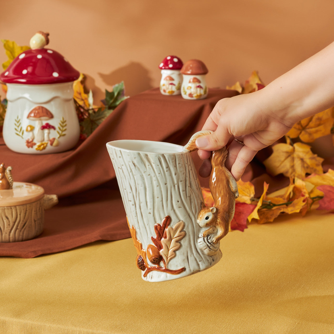 Cozy Squirrel Pitcher 640 ml