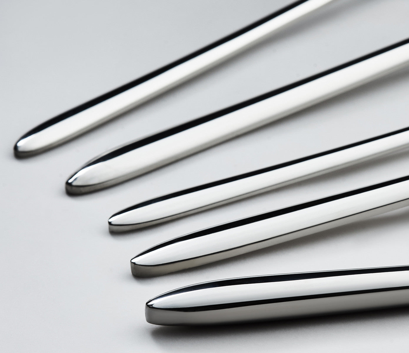 316+ Premium Stark Platinum 12 Person 84 Piece Cutlery Set