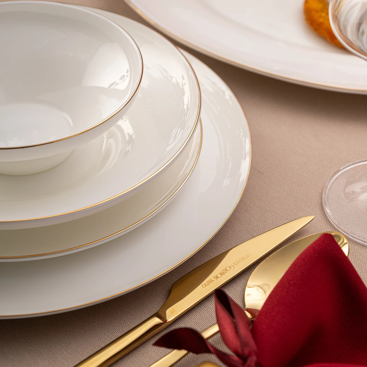 Emsan Alicia Fine Bone 60 Piece Round Dinner Set for 12 People Gold