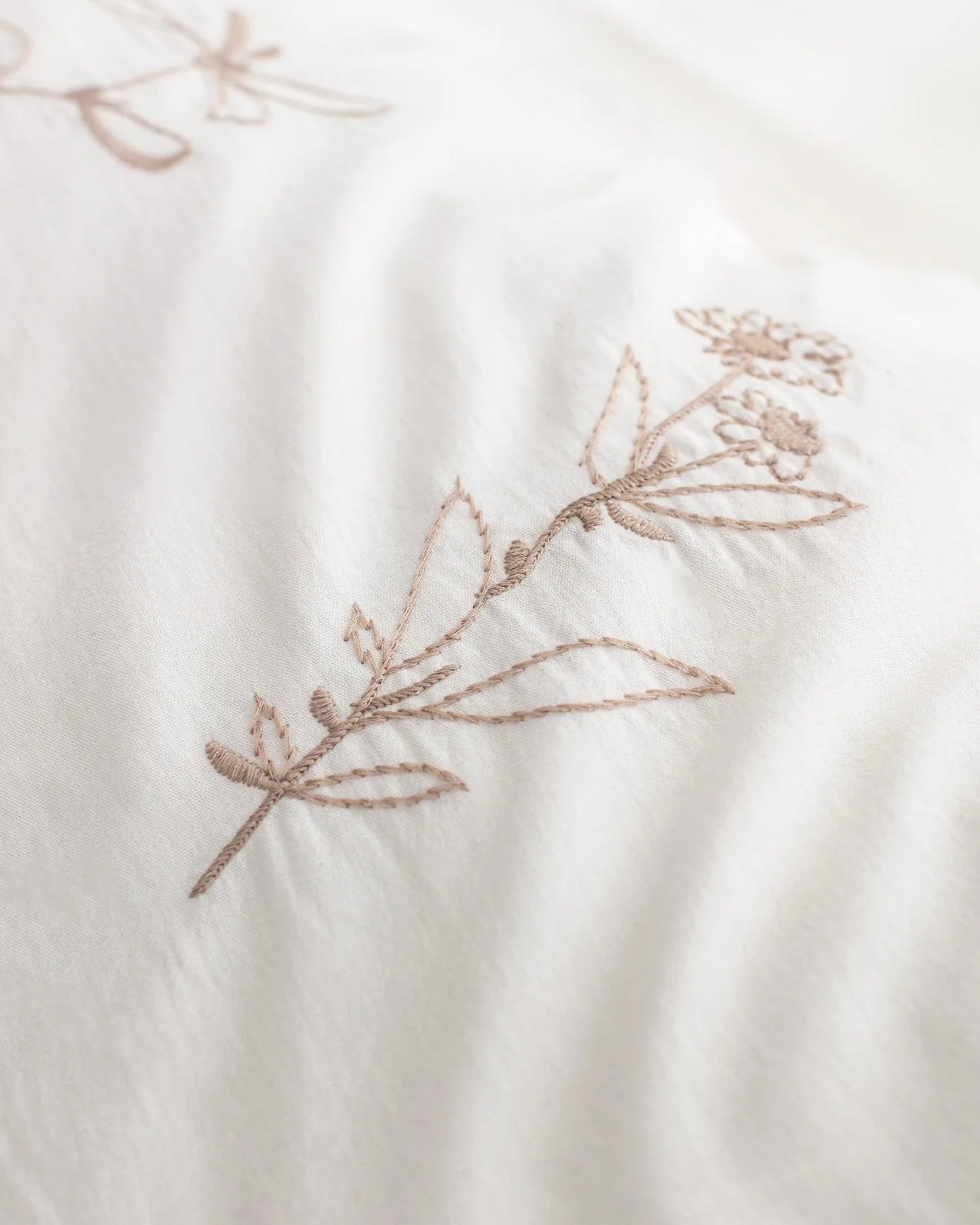Perline King Size 100% Cotton Ruffled Sheet and Duvet Cover Set - Ecru/Beige