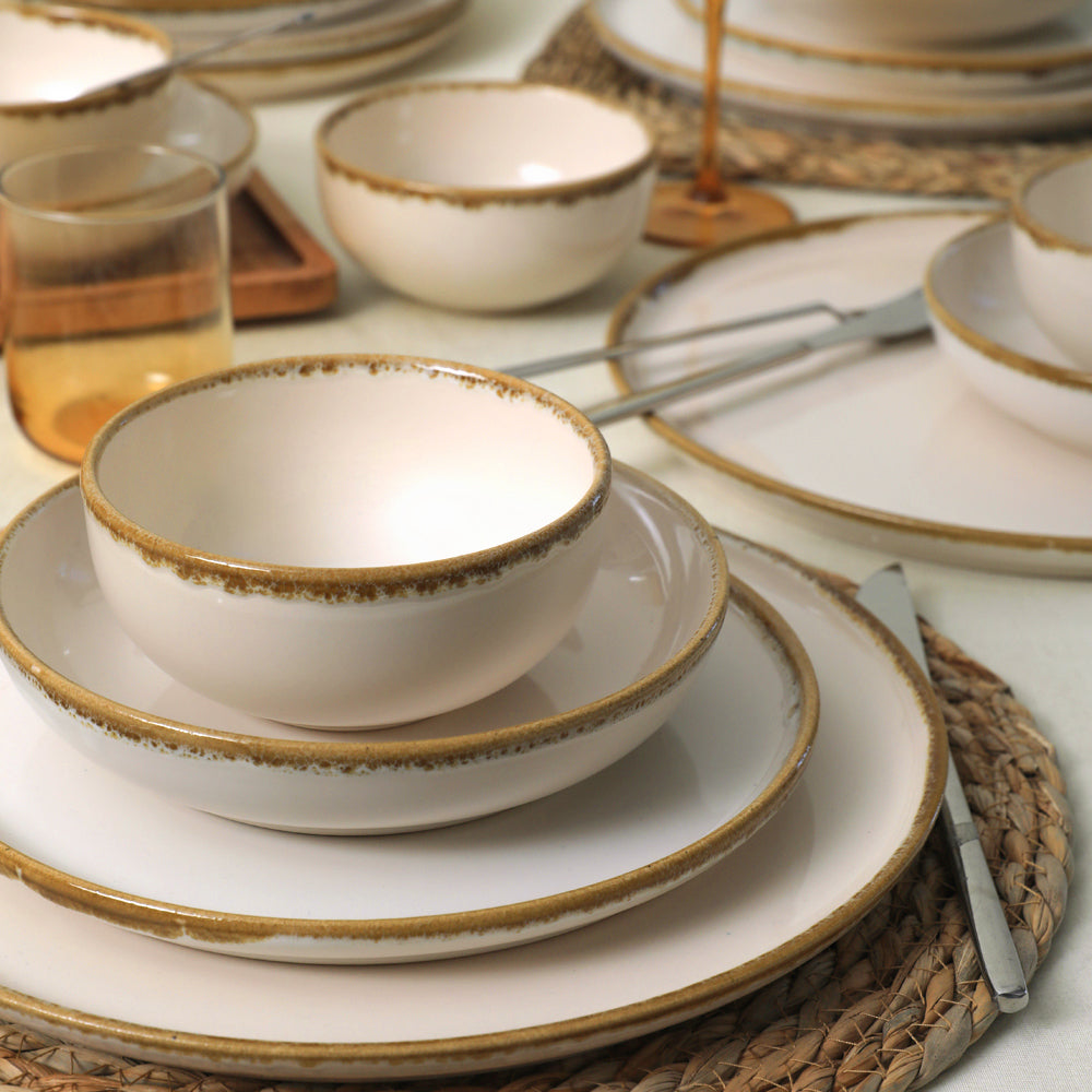 Straw Nordic Dinner Set 24 Pieces for 6 People