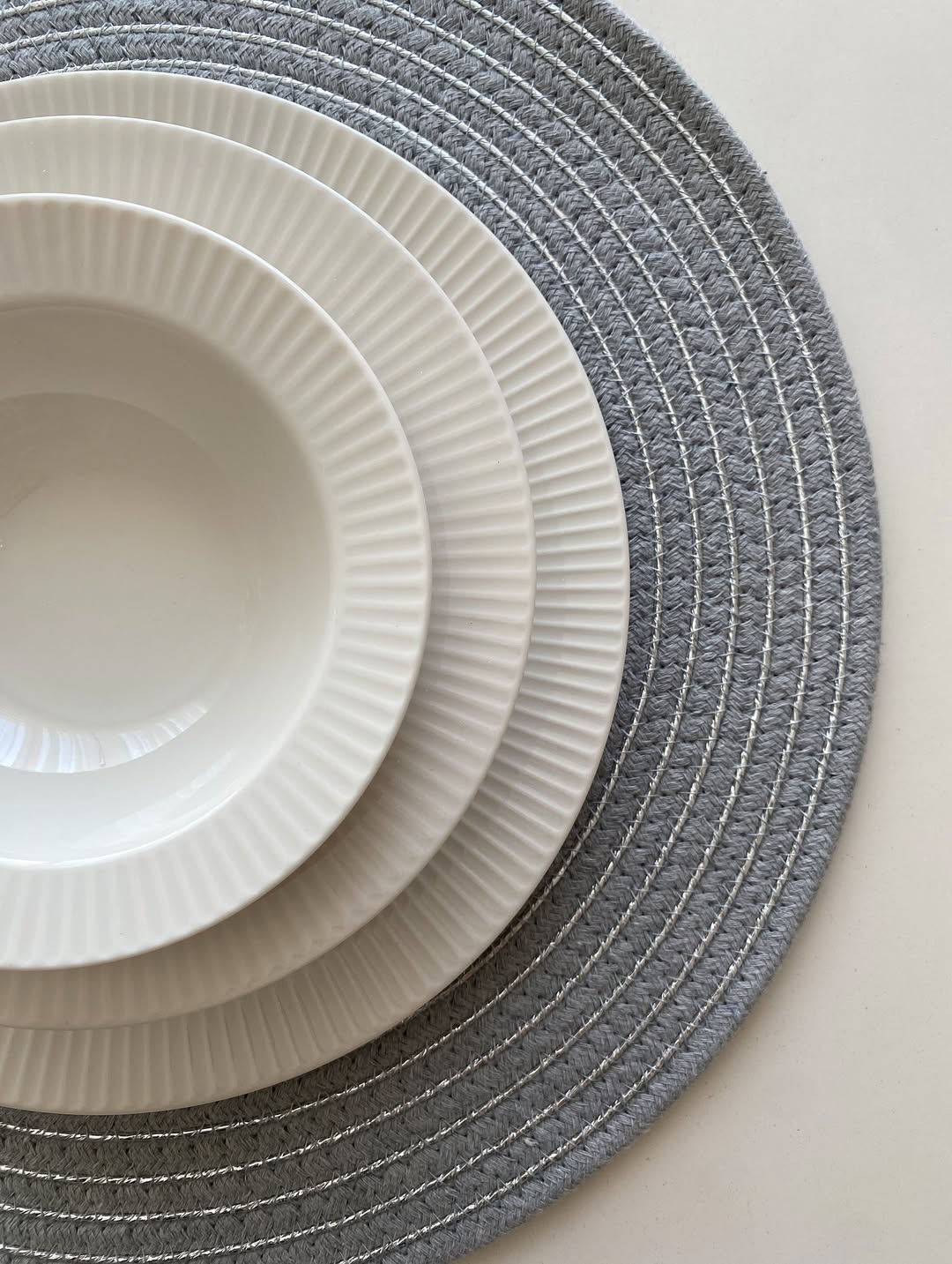 Elif 18 Piece Porcelain Dinner Set for 6 People
