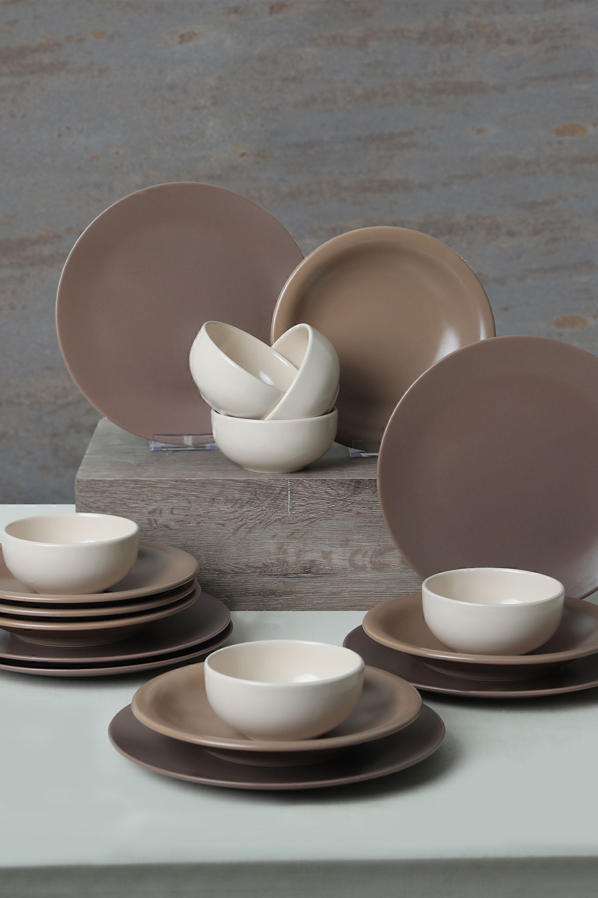 Brown Mix Dinner Set 18 Pieces for 6 People