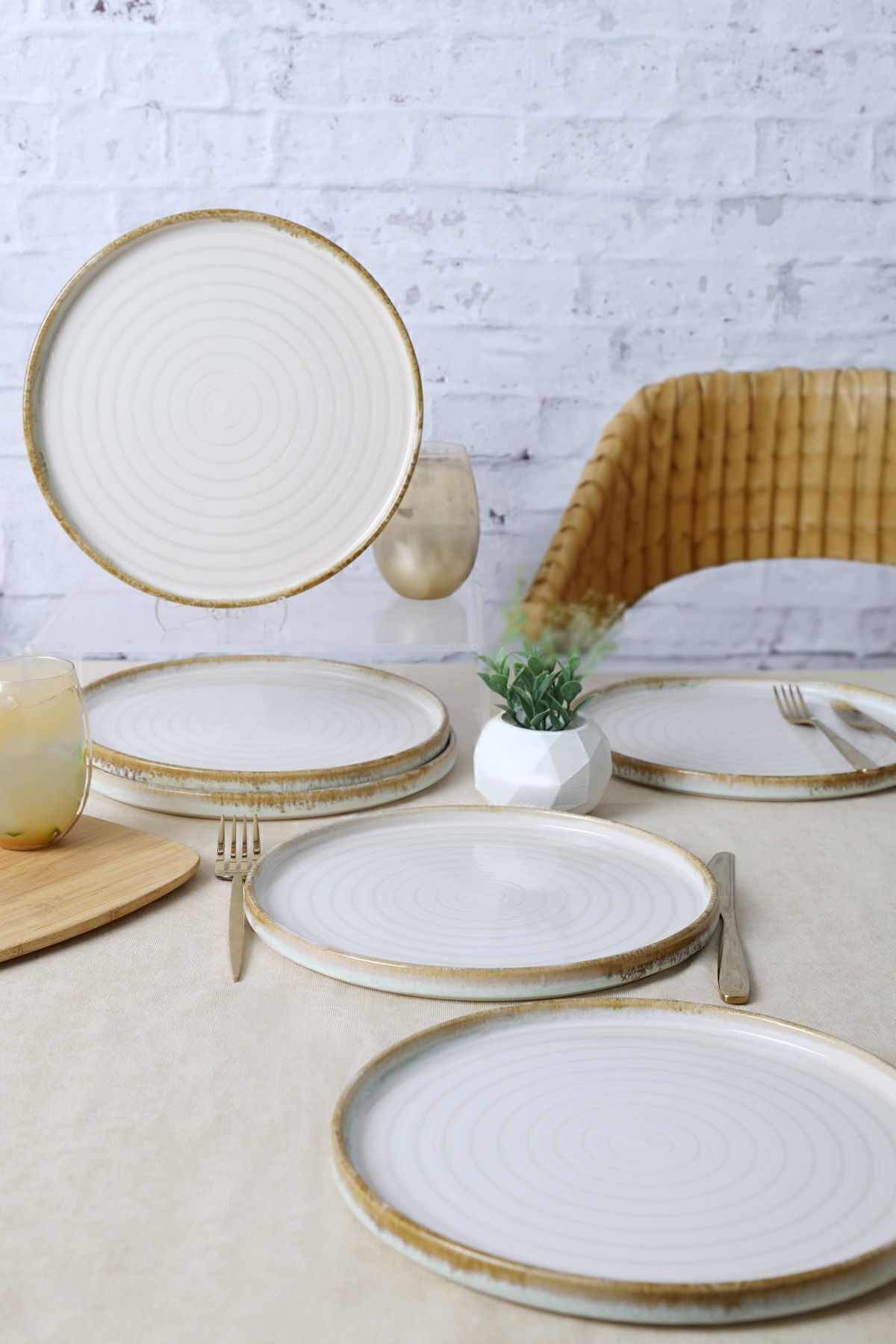 Breeze Stackable Serving Plate 27 cm 6 Pieces