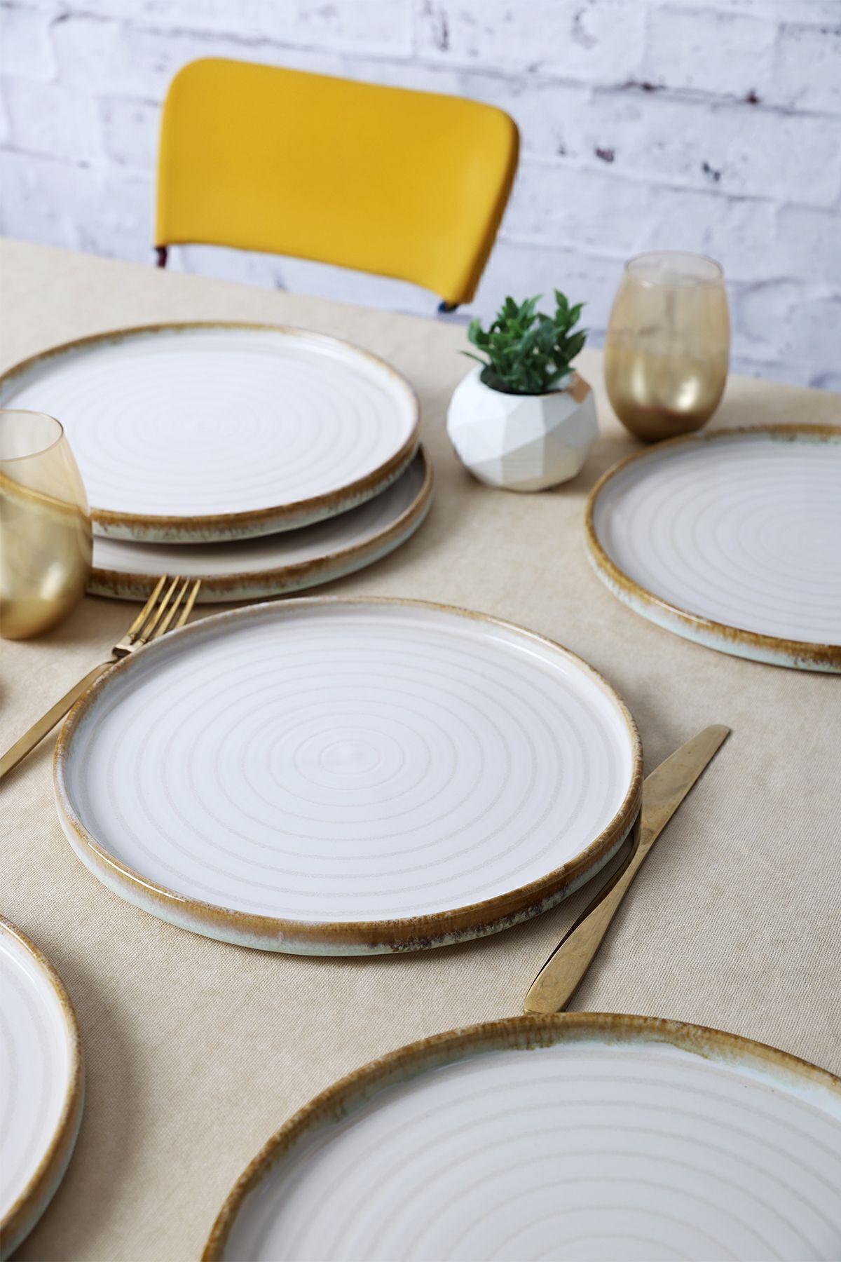 Breeze Stackable Serving Plate 27 cm 6 Pieces