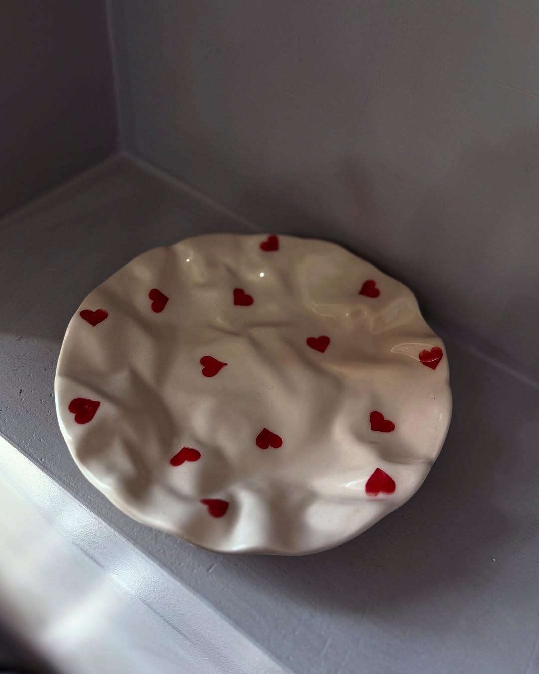 2 Piece Set 19cm - Heart Detailed Matte Ceramic Wrinkled Design Handmade Plates