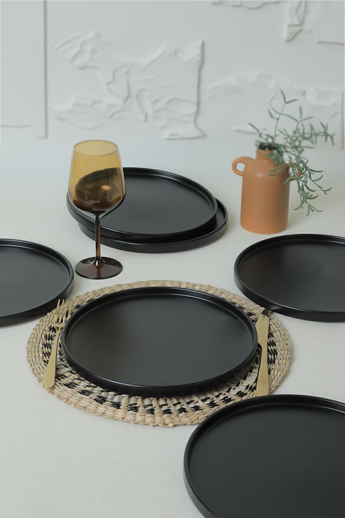 Matte Black Stackable Serving Plate 27 Cm 6 Pieces
