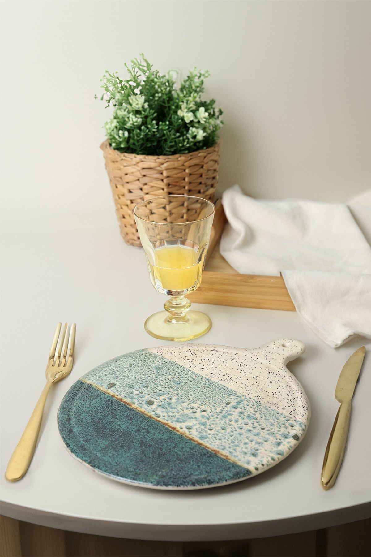 Colored Cheese Presentation Plate 26 Cm
