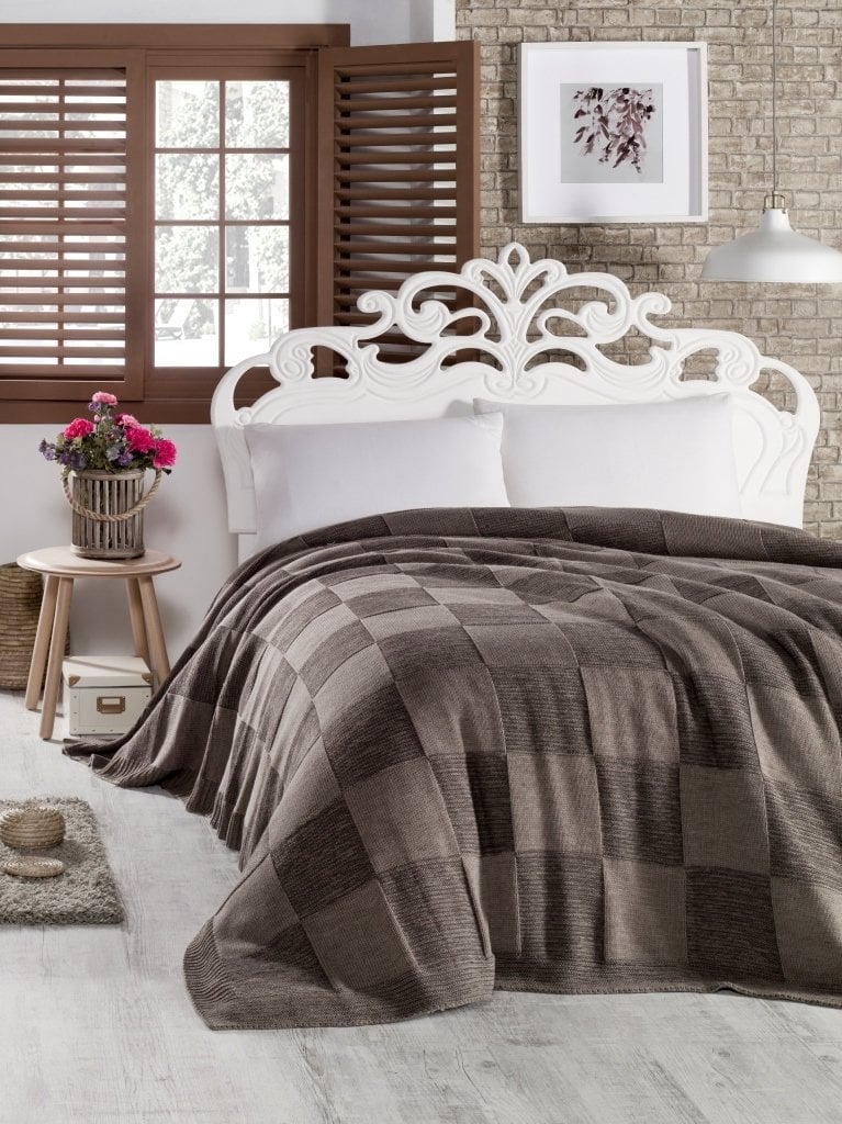 Knitted Blanket 220x240 cm - Premium Quality