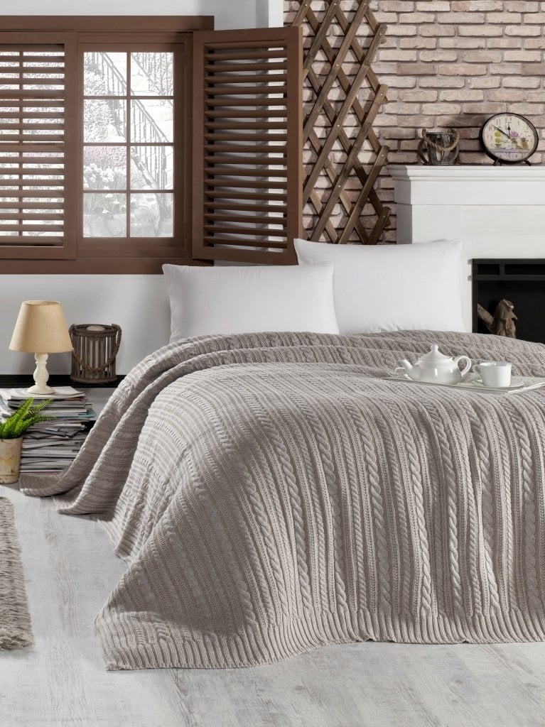 Knitted Blanket 220x240 cm - Premium Quality