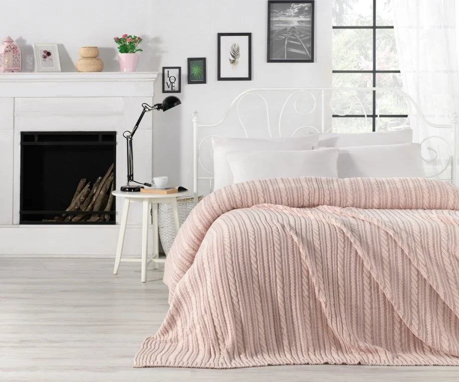 Knitted Blanket 220x240 cm - Premium Quality