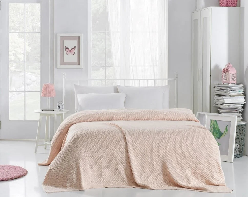 Knitted Blanket 220x240 cm - Premium Quality